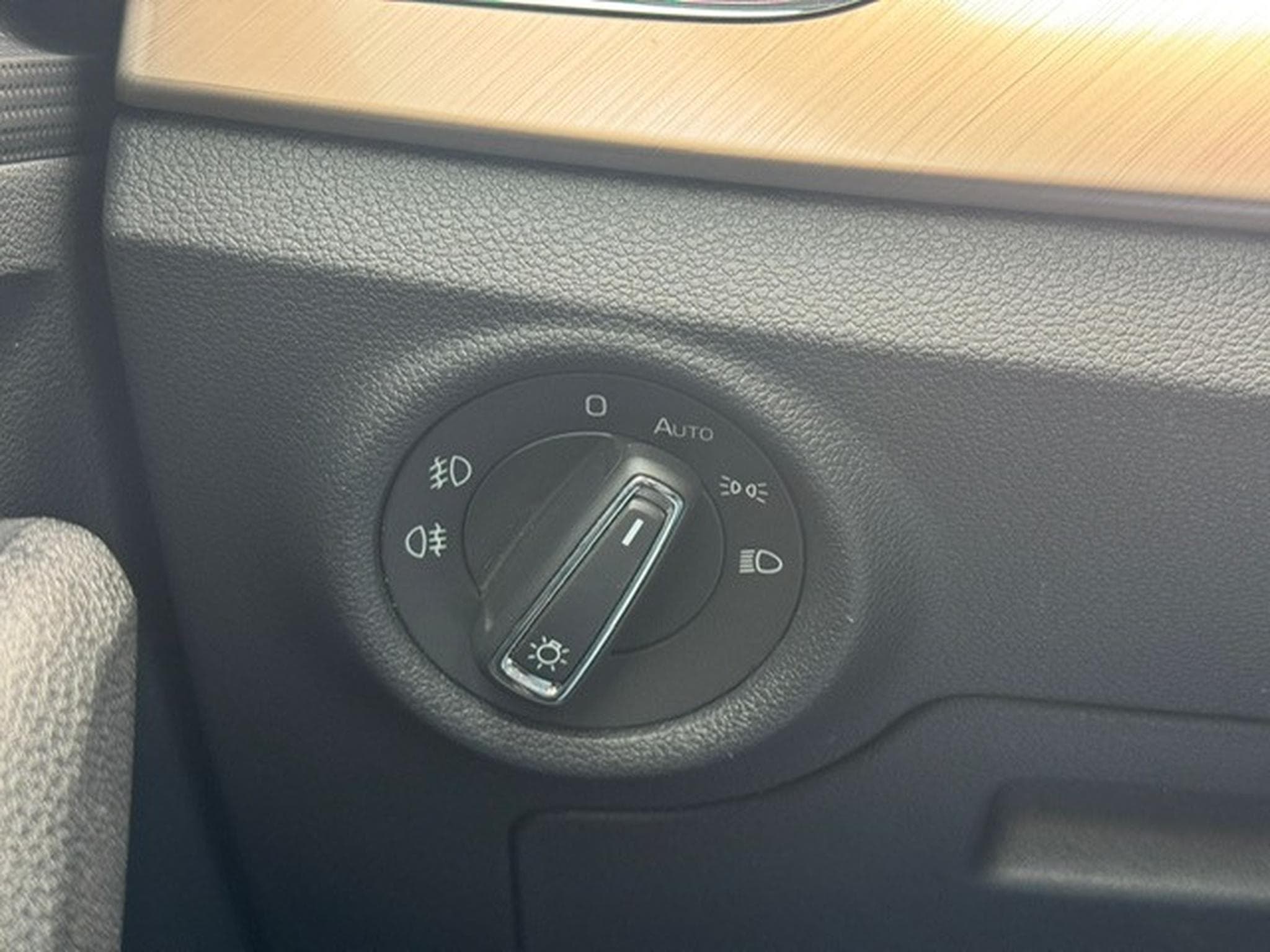 Skoda Kamiq SKODA KAMIQ STYLE LEDER NAVI LED PANORAMA DACH LANE ASSISTEN (2020) - Photo 16