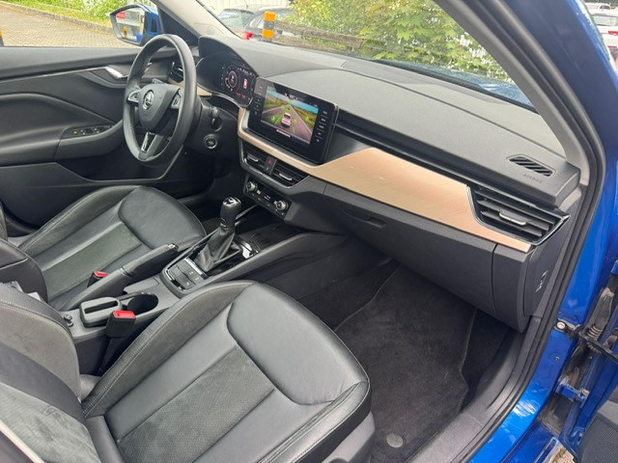 Skoda Kamiq SKODA KAMIQ STYLE LEDER NAVI LED PANORAMA DACH LANE ASSISTEN (2020) - Photo 4