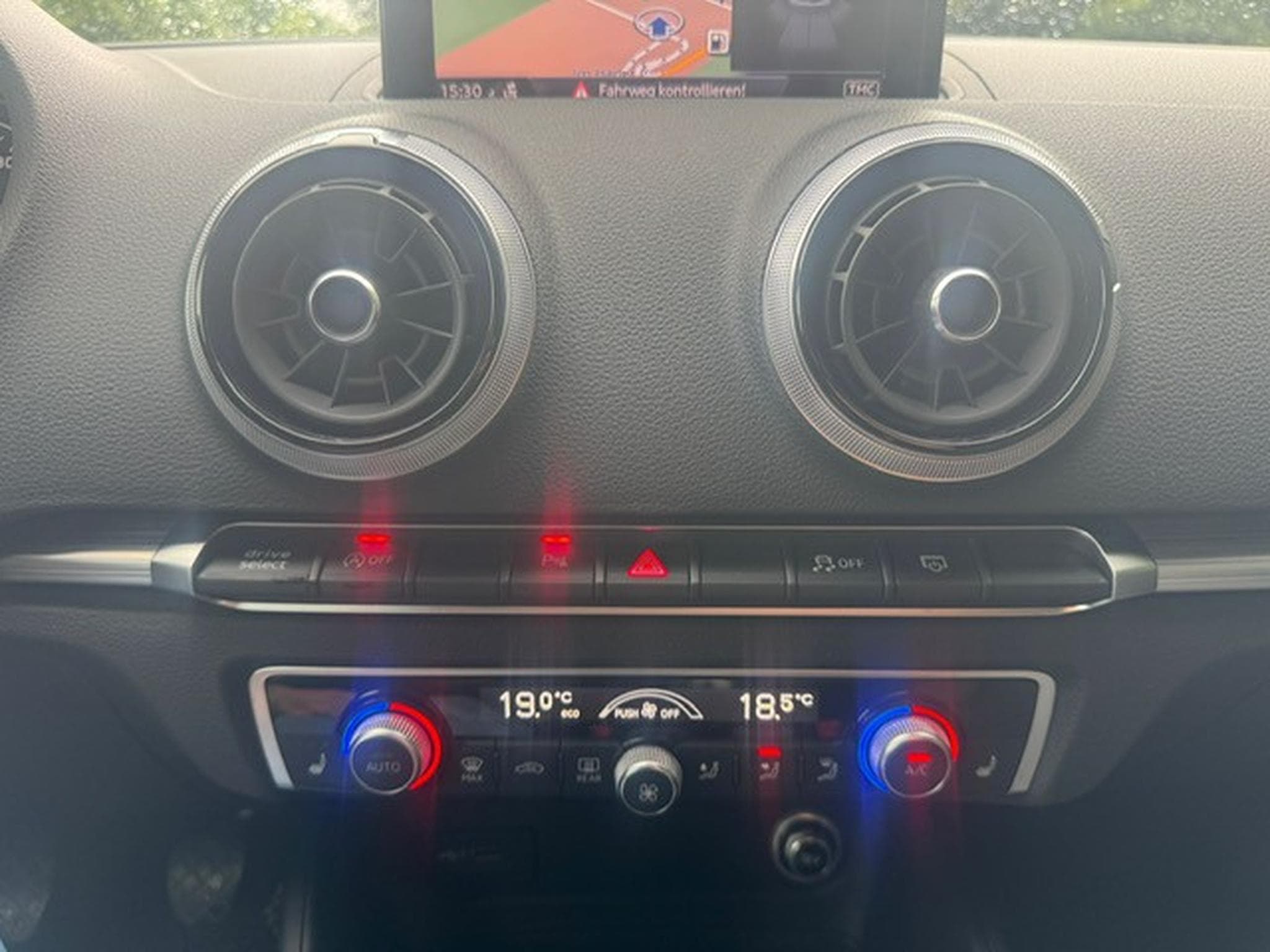 Audi A3 AUDI A3 30 TDI SPORT XENON NAVI BLUETOOTH LED (2019) - Photo 9