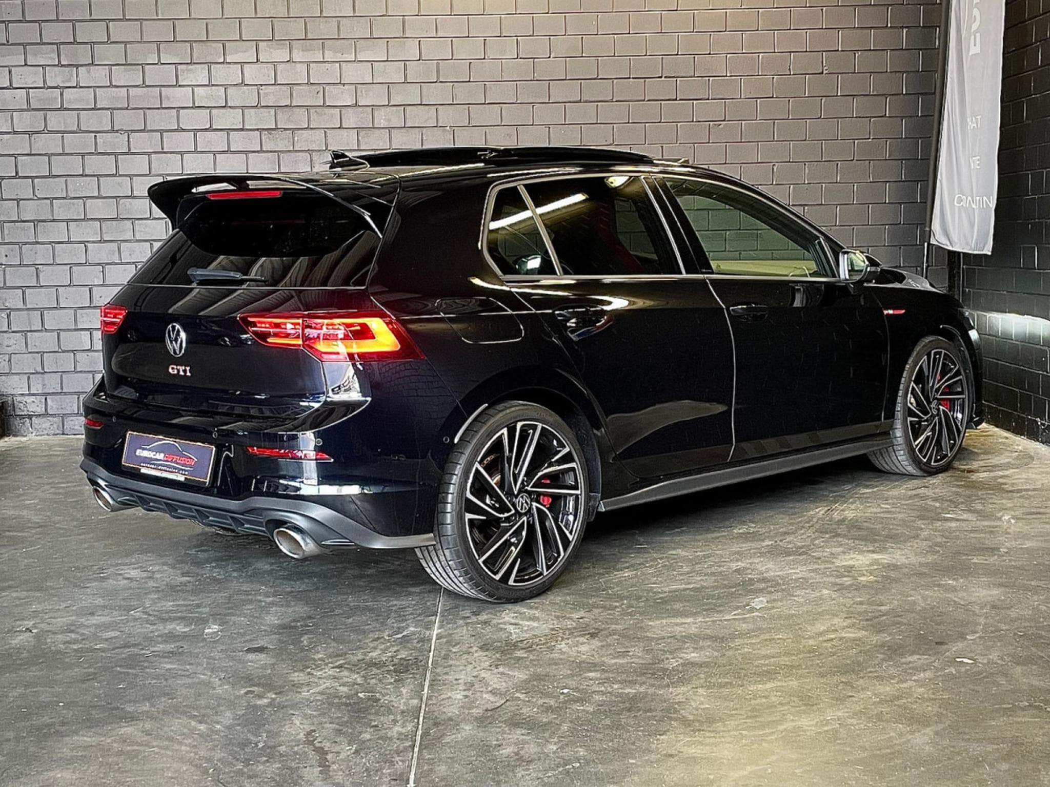 VW Golf GTI Clubsport 2.0 TSI 300 CV DSG7 * DCC * MATRIX *PANO* *HAR (2023) - Photo 6