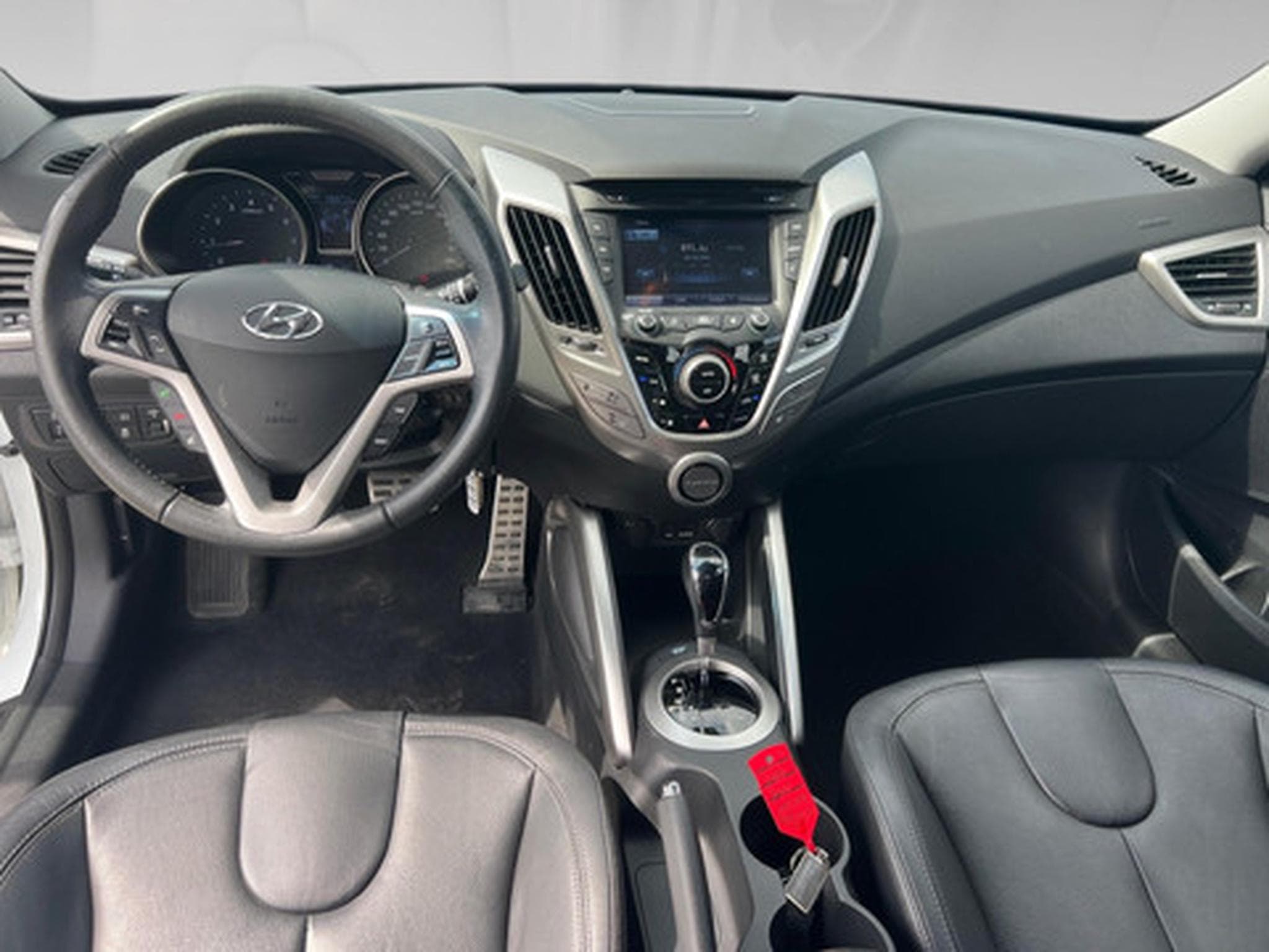 Hyundai Veloster 1.6 GDI 140 PACK PREMIUM DCT-6 (2011) - Photo 6