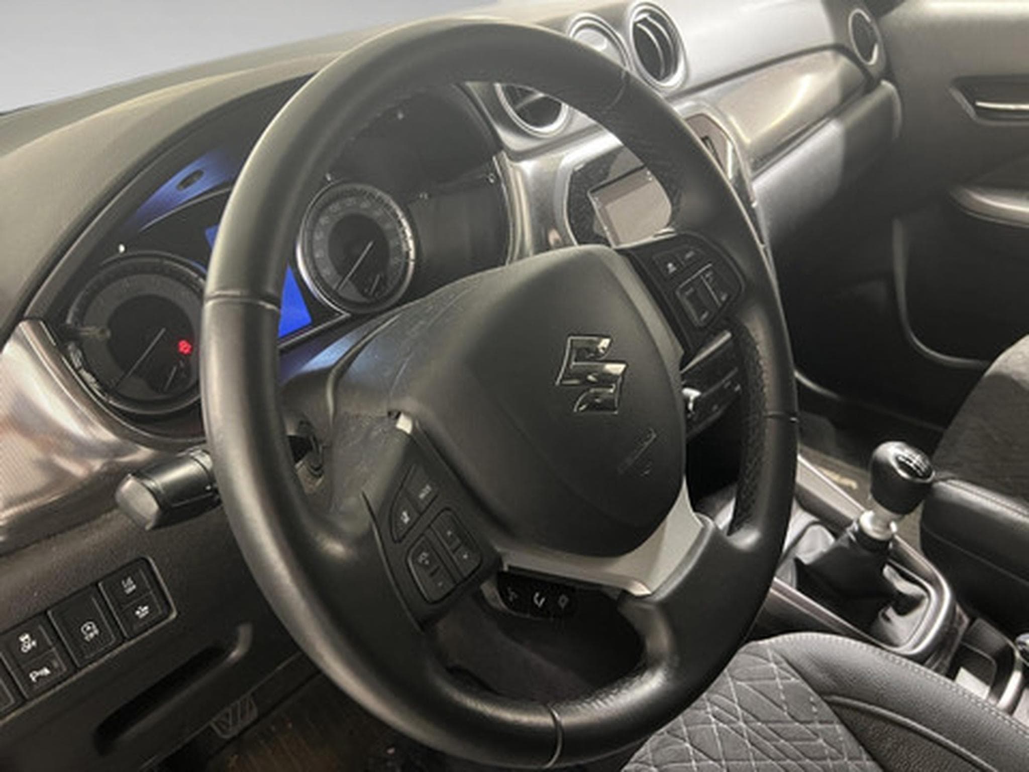 Suzuki Grand Vitara 1.4 Luxe MHEV 2WD (2024) - Photo 19