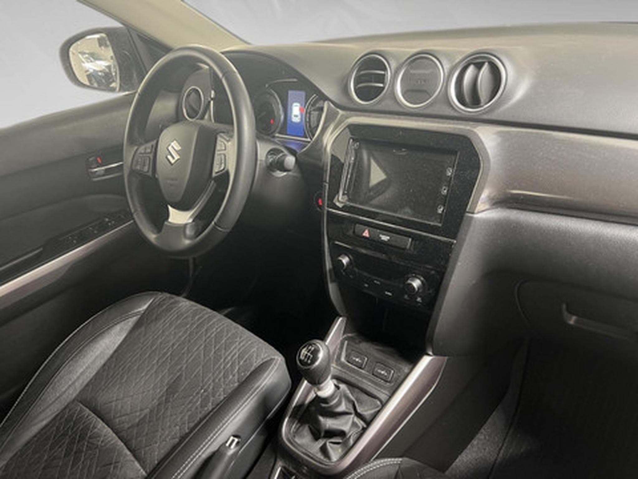 Suzuki Grand Vitara 1.4 Luxe MHEV 2WD (2024) - Photo 7