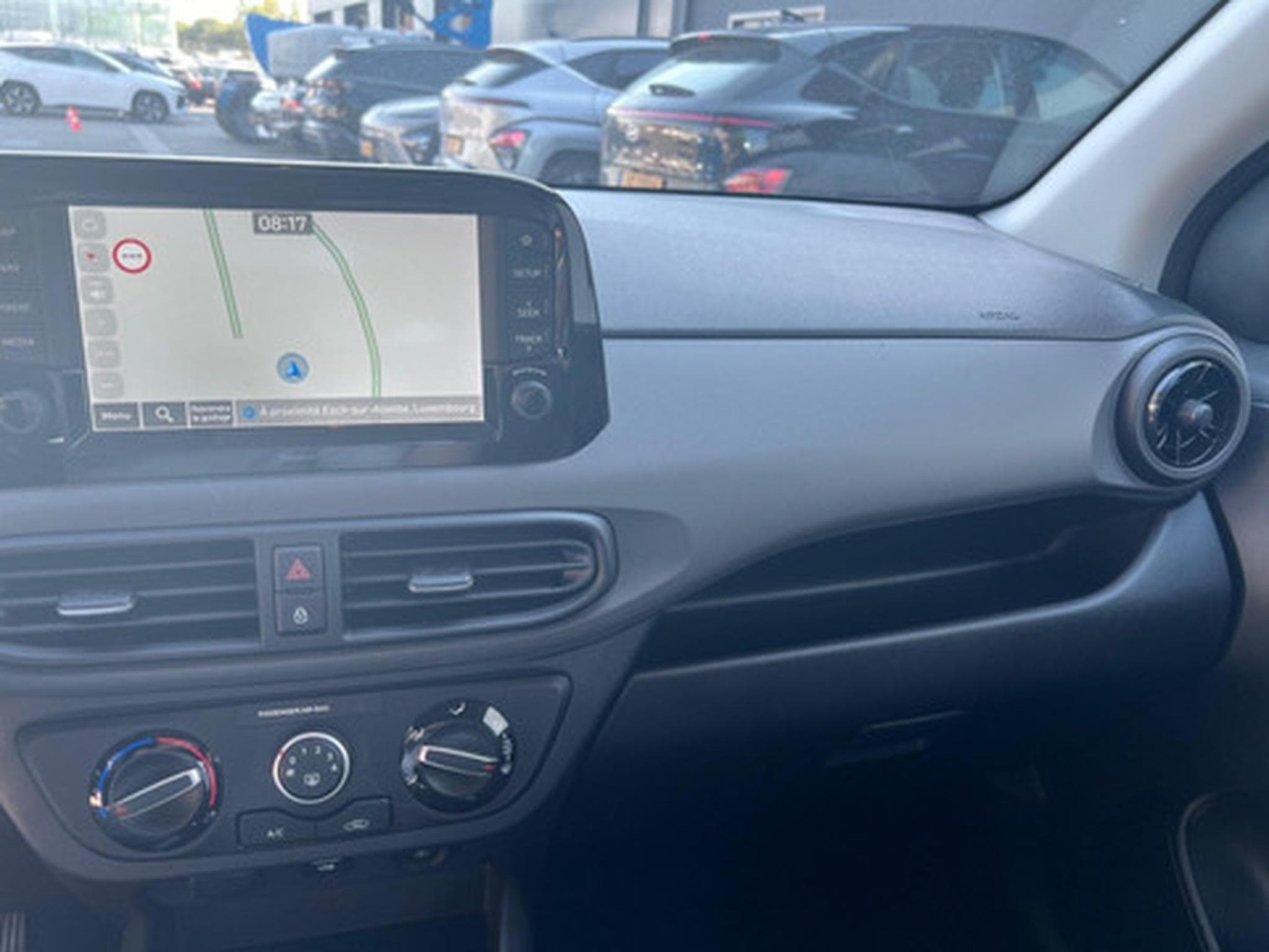 Hyundai i10 1.0 Twist Twist TechnoPack (2023) - Foto 4
