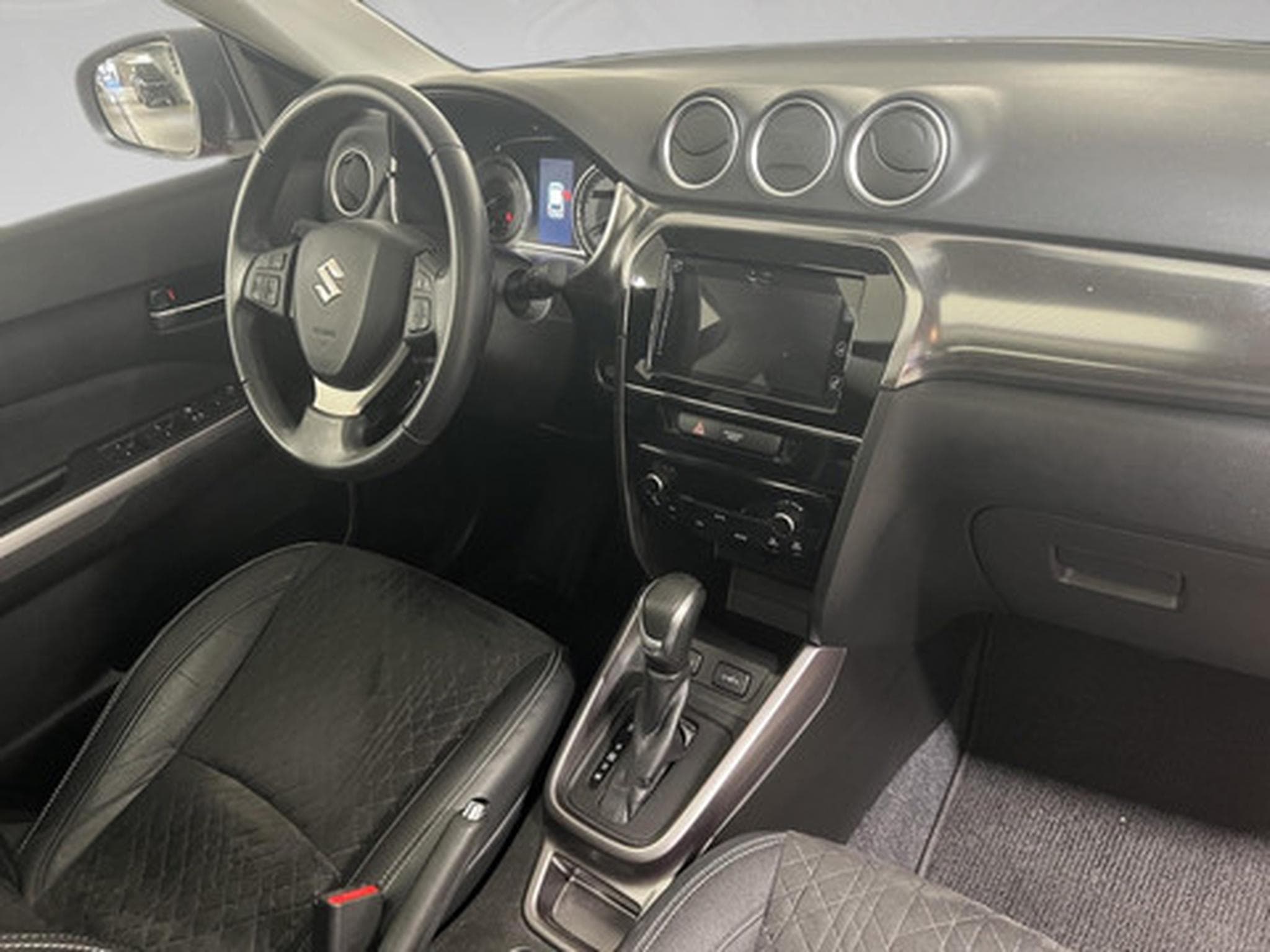 Suzuki Grand Vitara 1.5 Luxe Xtra 2WD A/T (2023) - Photo 11
