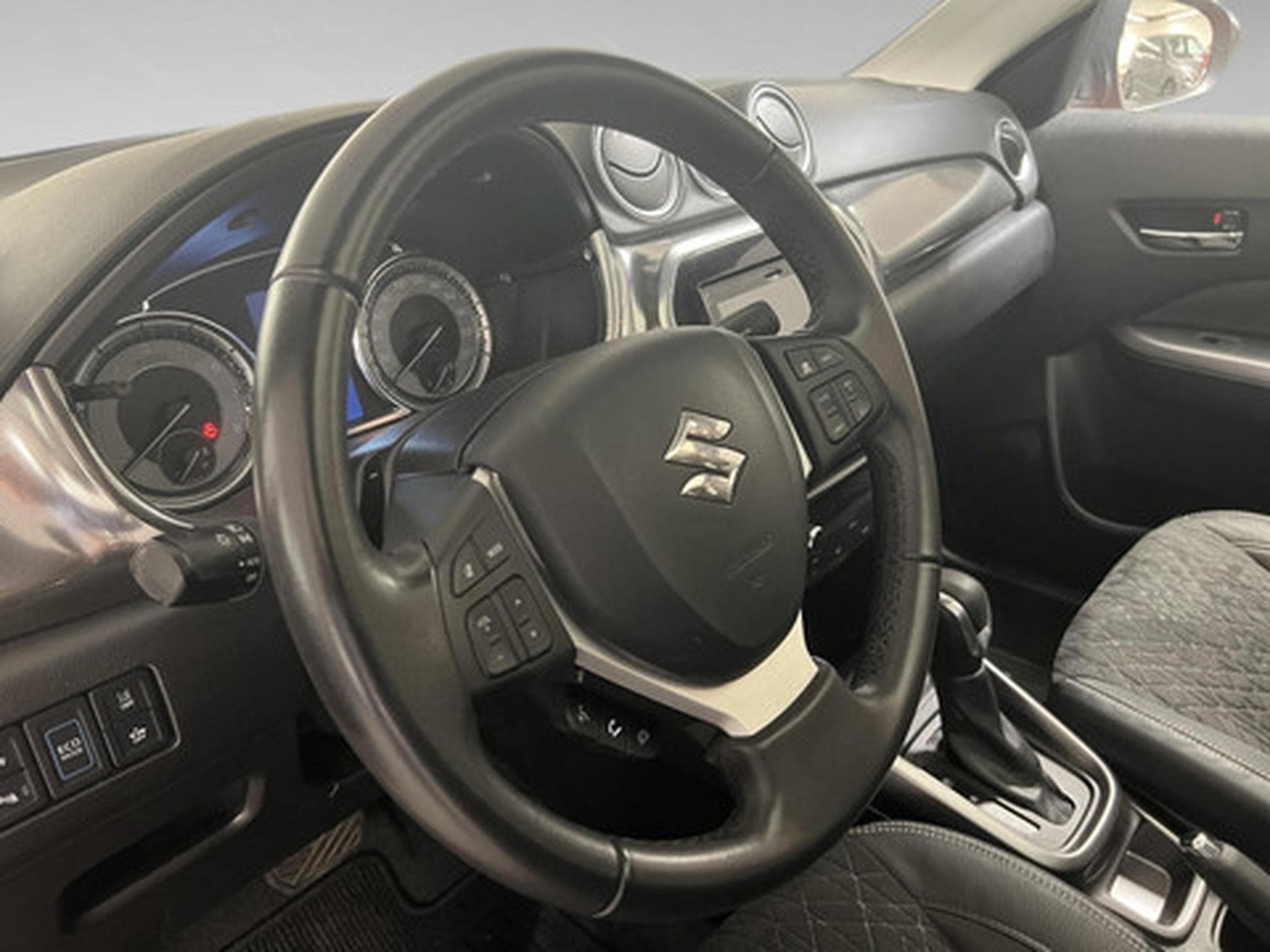 Suzuki Grand Vitara 1.5 Luxe Xtra 2WD A/T (2023) - Photo 18