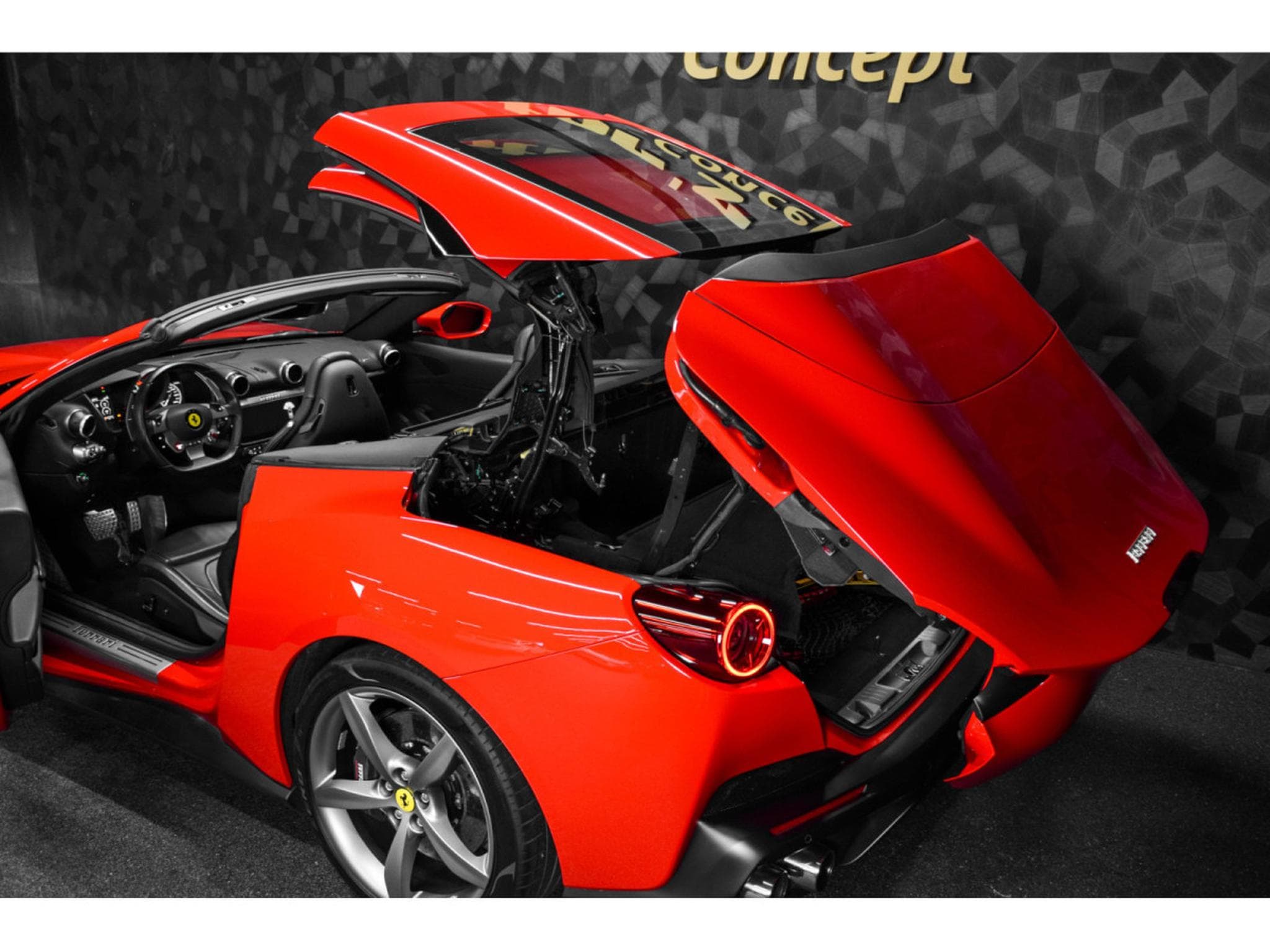 Ferrari Portofino ROSSO CORSA (2018) - Photo 16