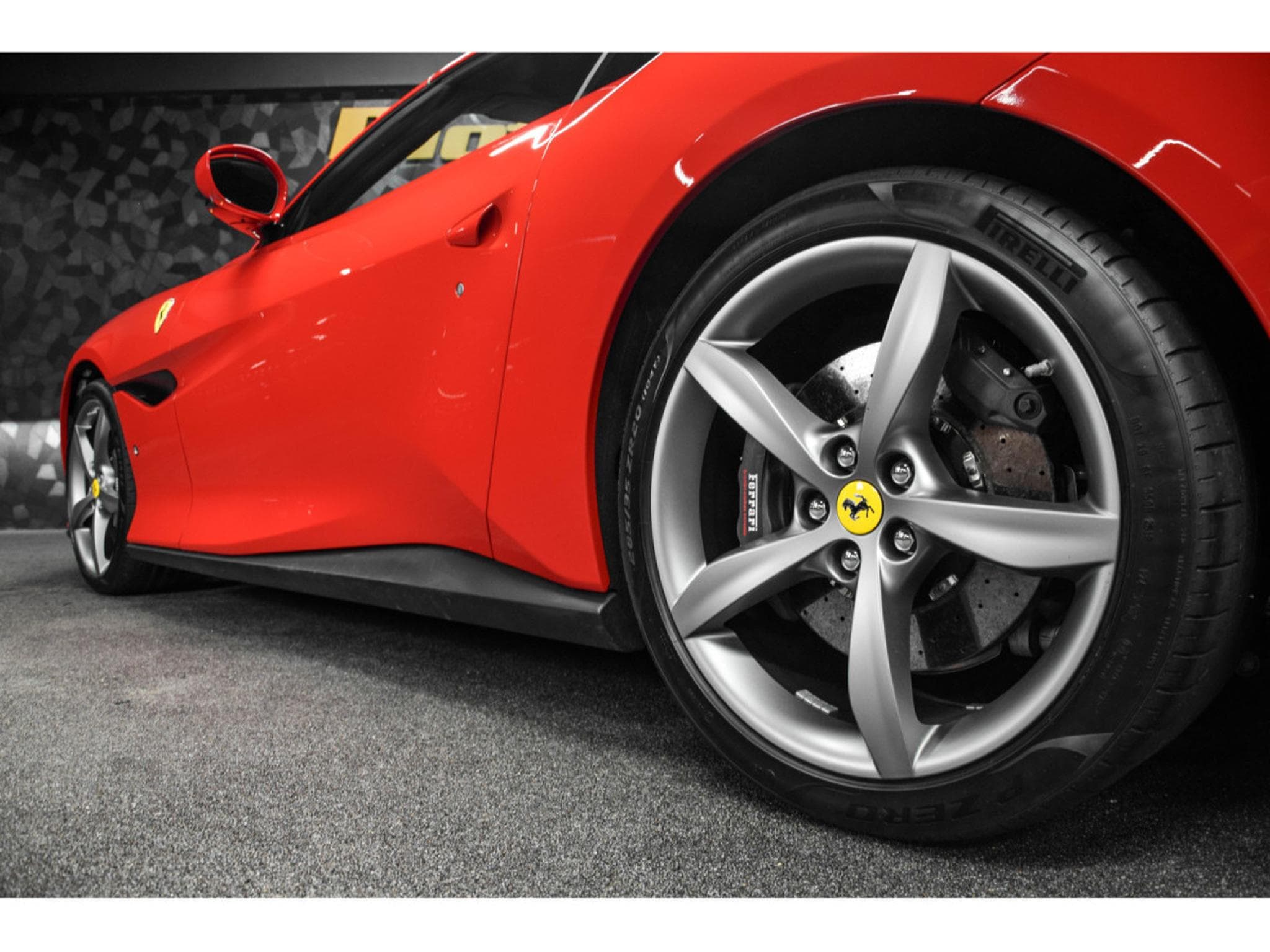 Ferrari Portofino ROSSO CORSA (2018) - Photo 23