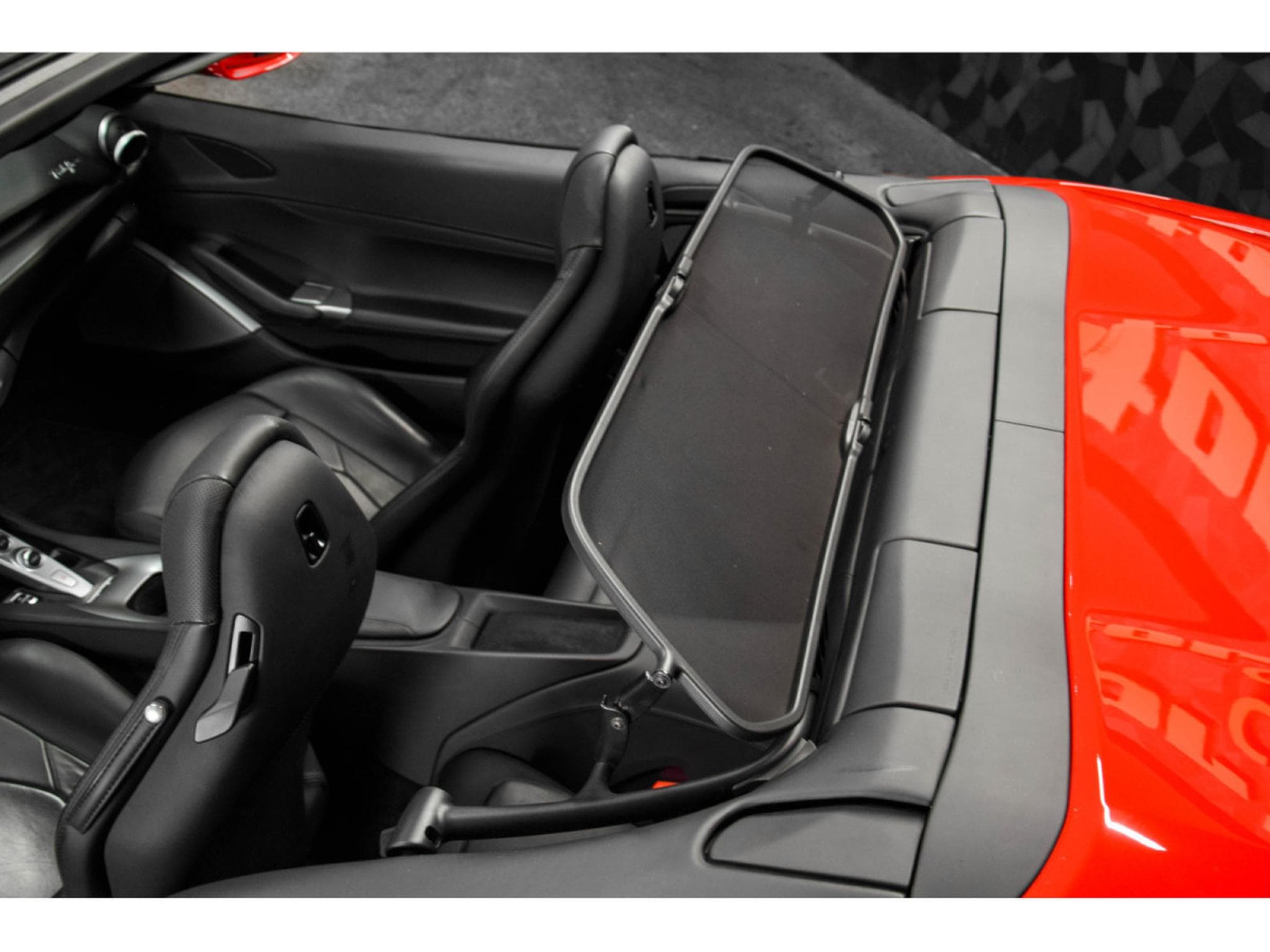 Ferrari Portofino ROSSO CORSA (2018) - Photo 30