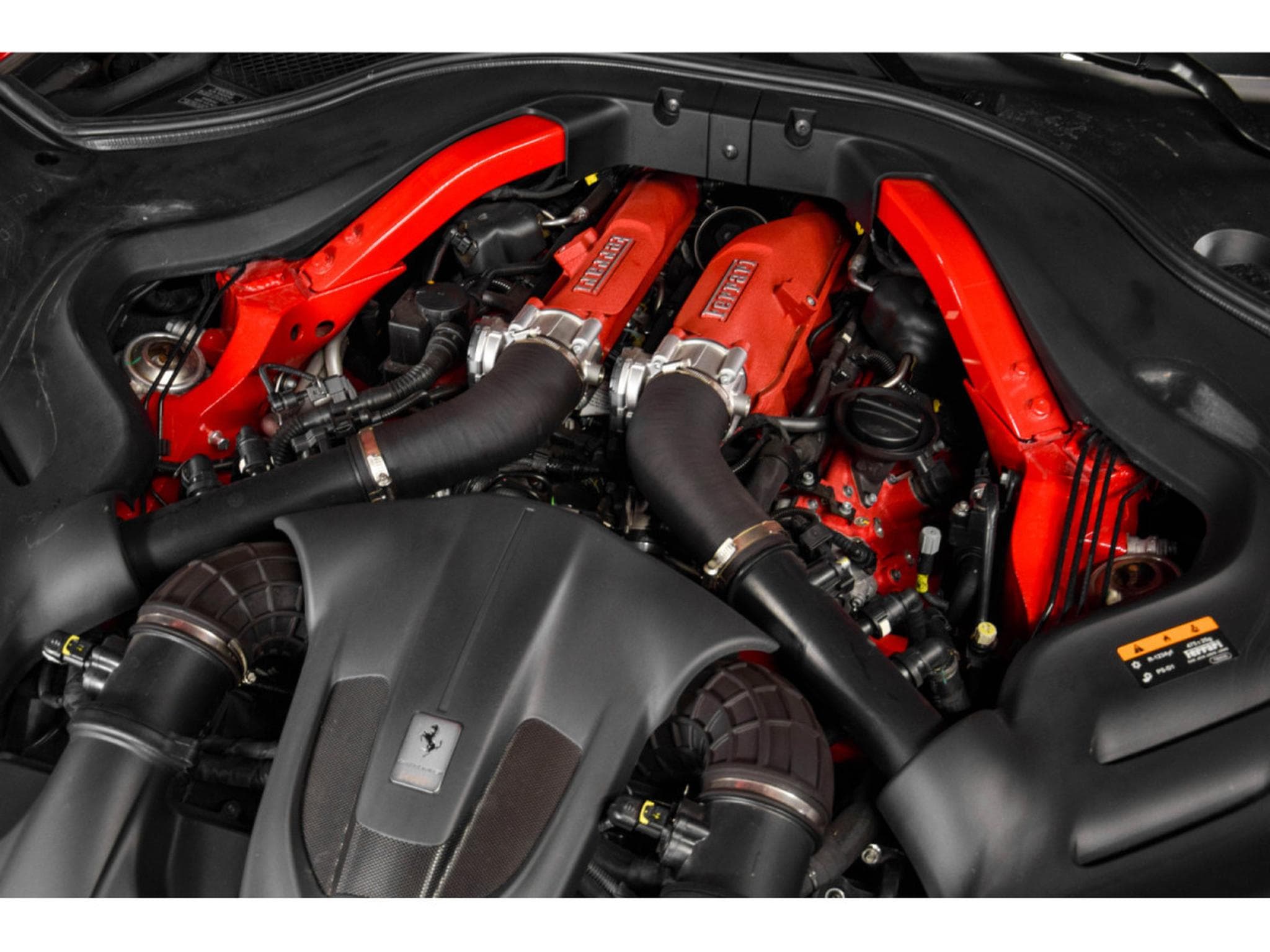 Ferrari Portofino ROSSO CORSA (2018) - Photo 9