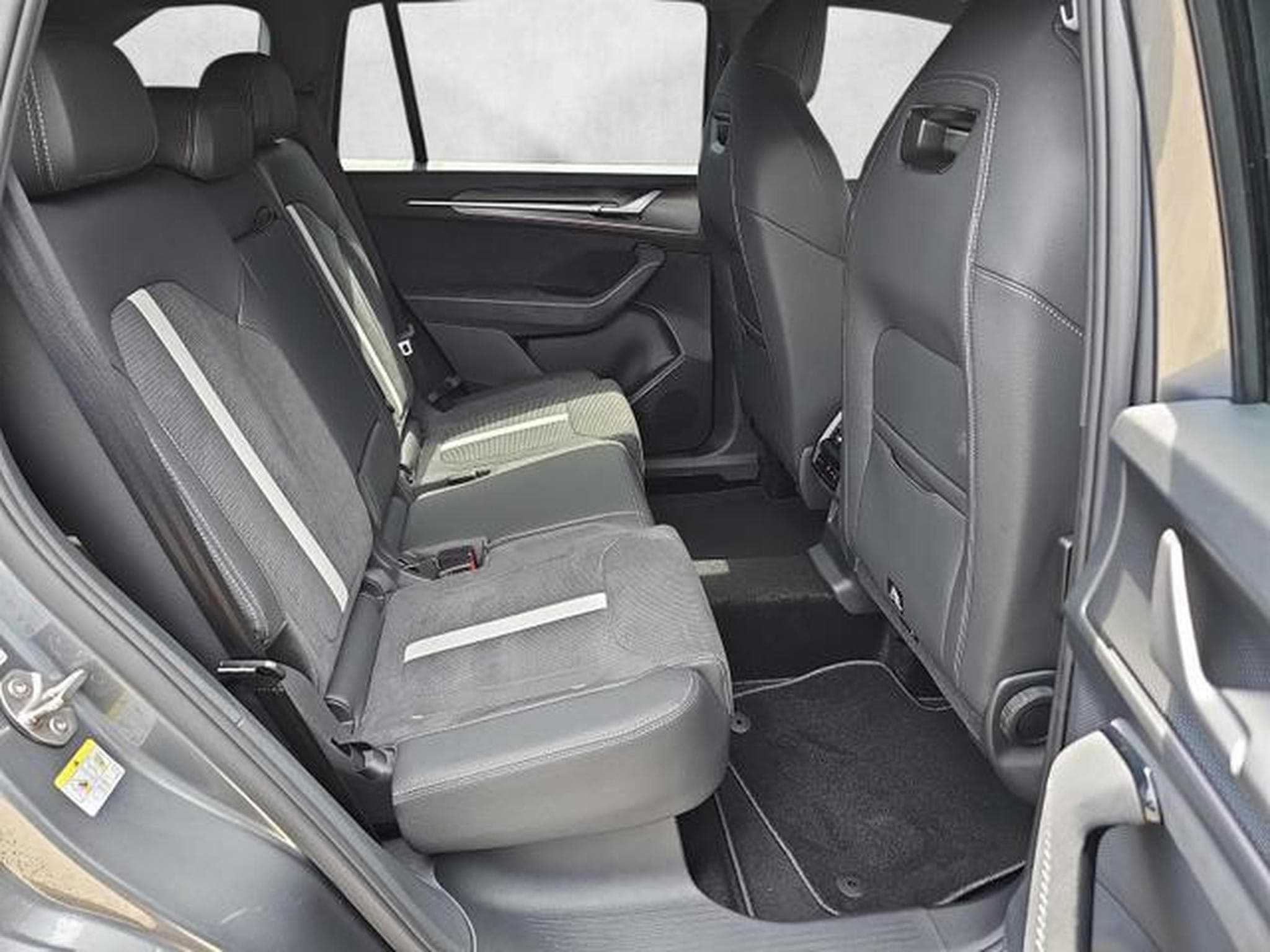 Skoda Kodiaq 2.0 TDI 142kW 4x4 Sportline (2026) - Photo 13