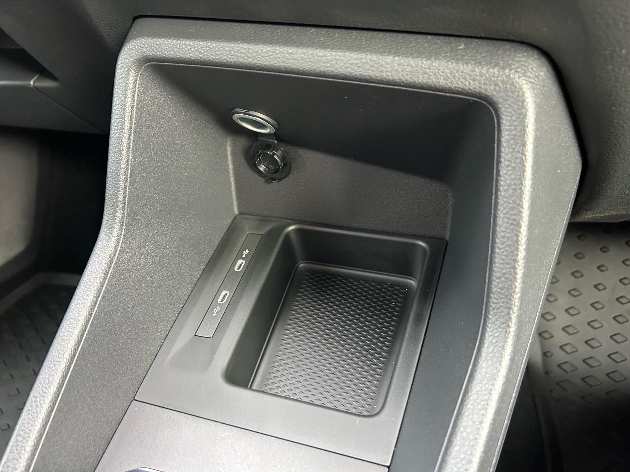 VW Caddy Cargo (2026) - Foto 8