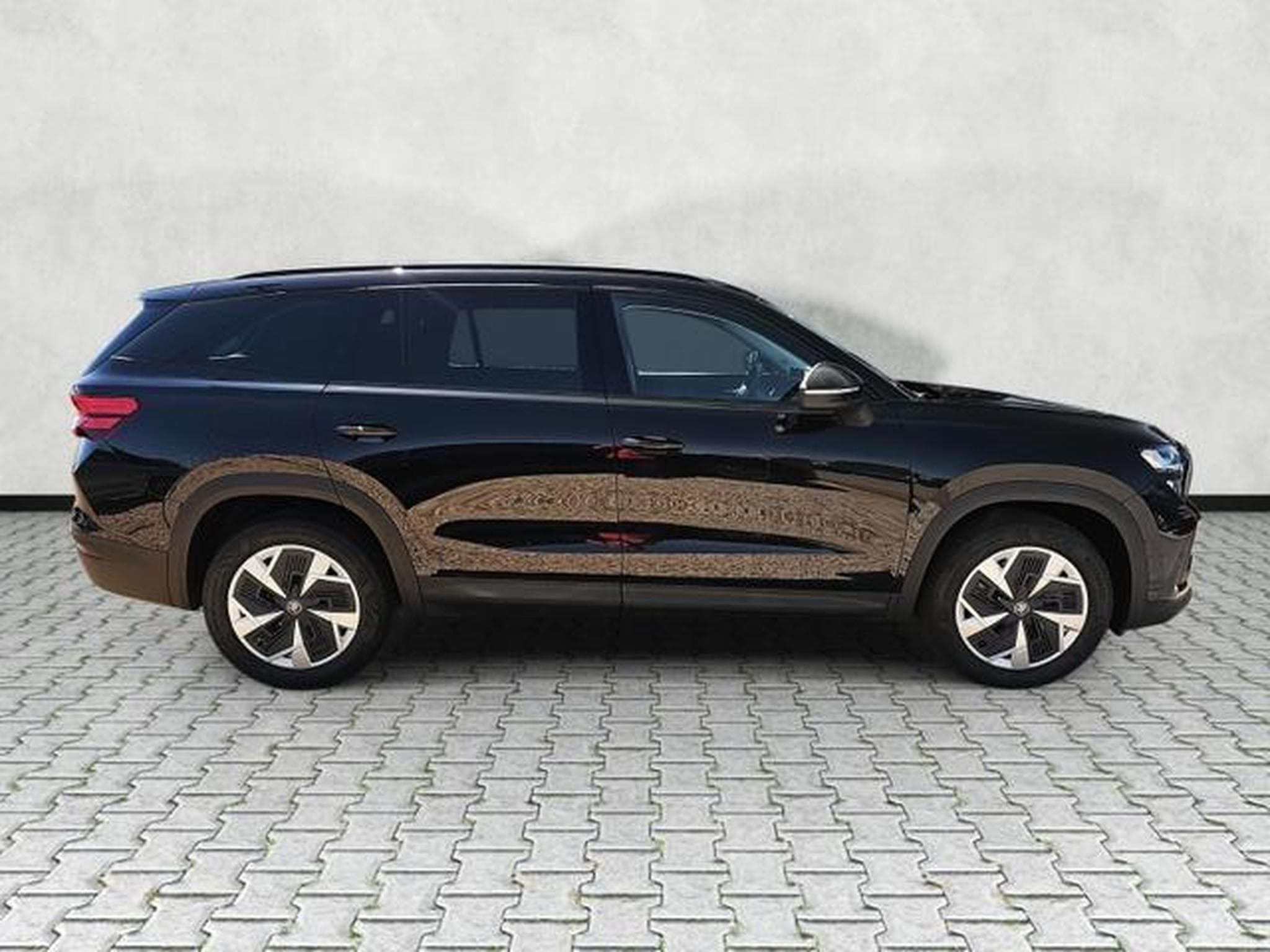 Skoda Kodiaq 1.5 TSI mHEV 110kW Selection (2026) - Photo 8