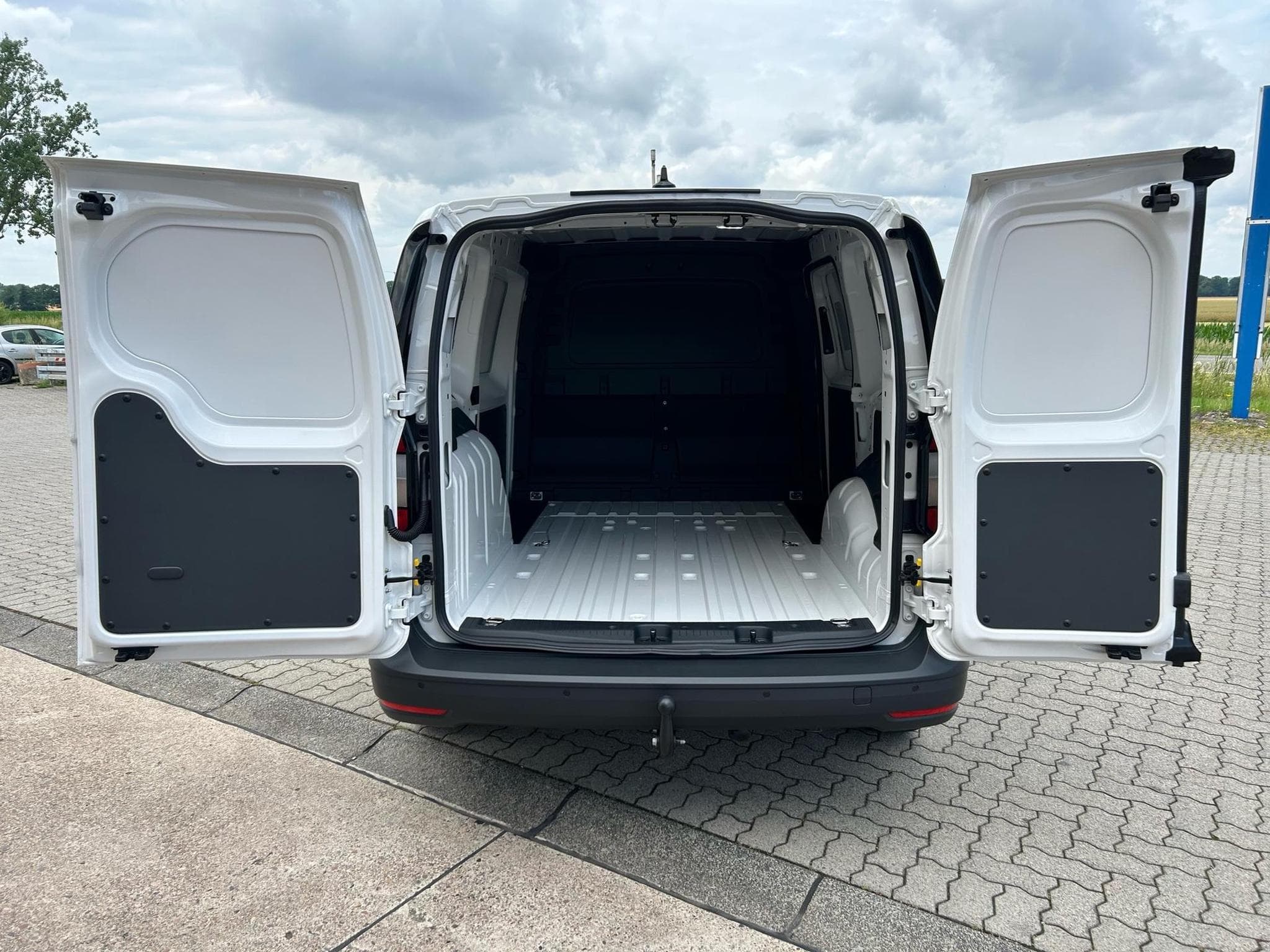 VW Caddy Cargo Maxi (2026) - Photo 18
