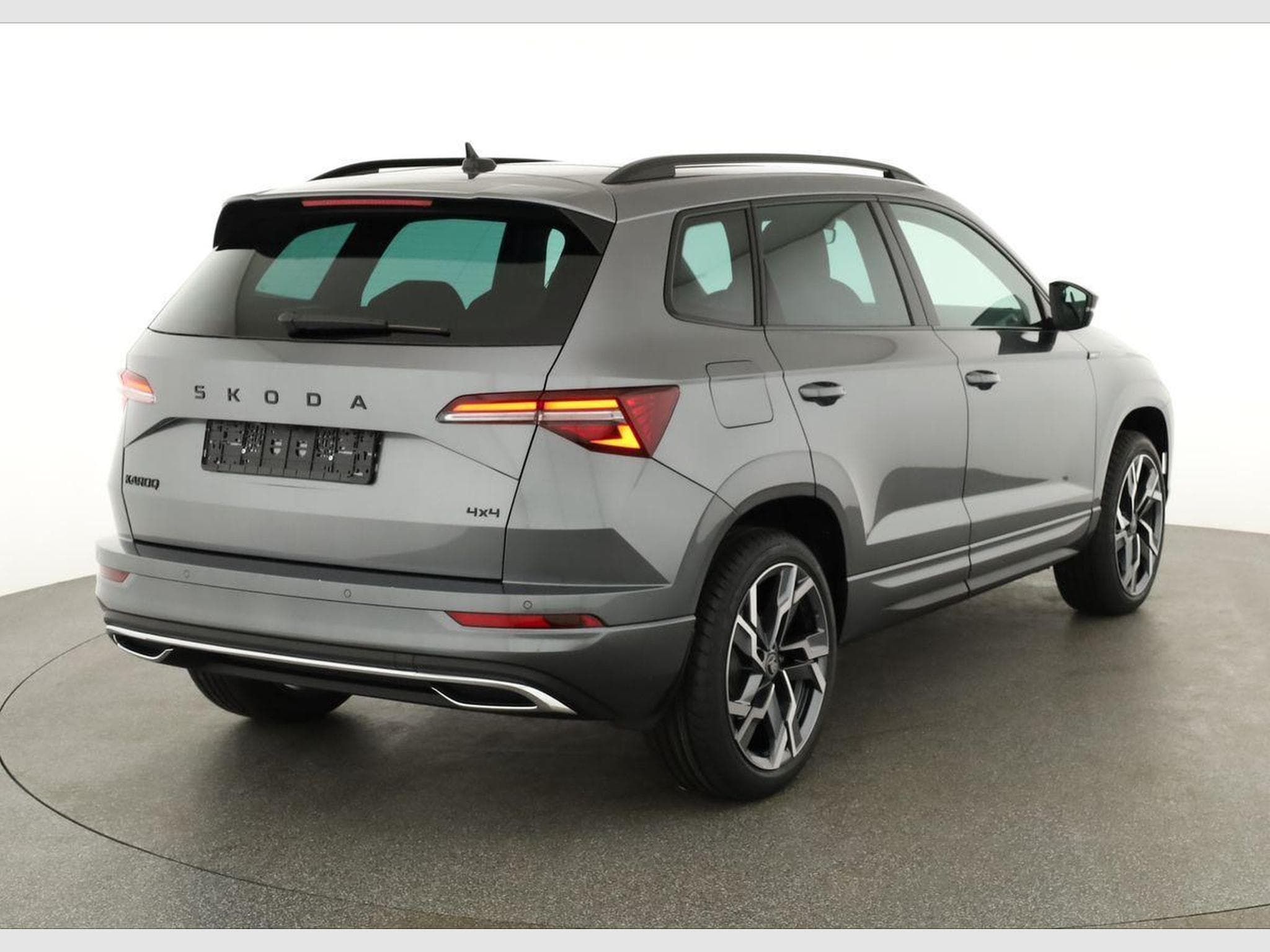 Skoda Karoq Sportline 4x4 (2026) - Foto 2