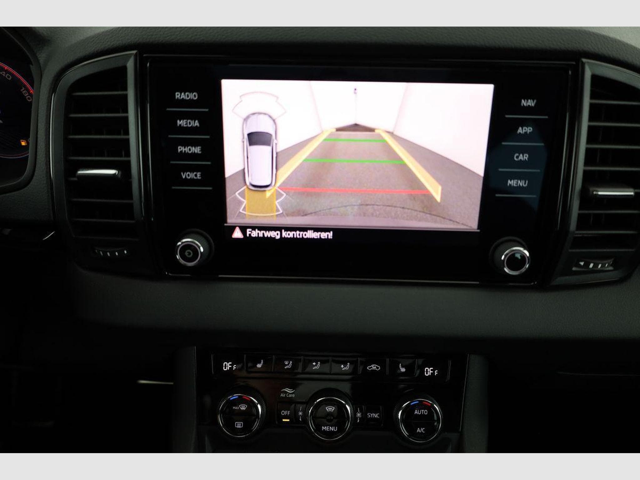 Skoda Karoq Sportline 4x4 (2026) - Foto 6