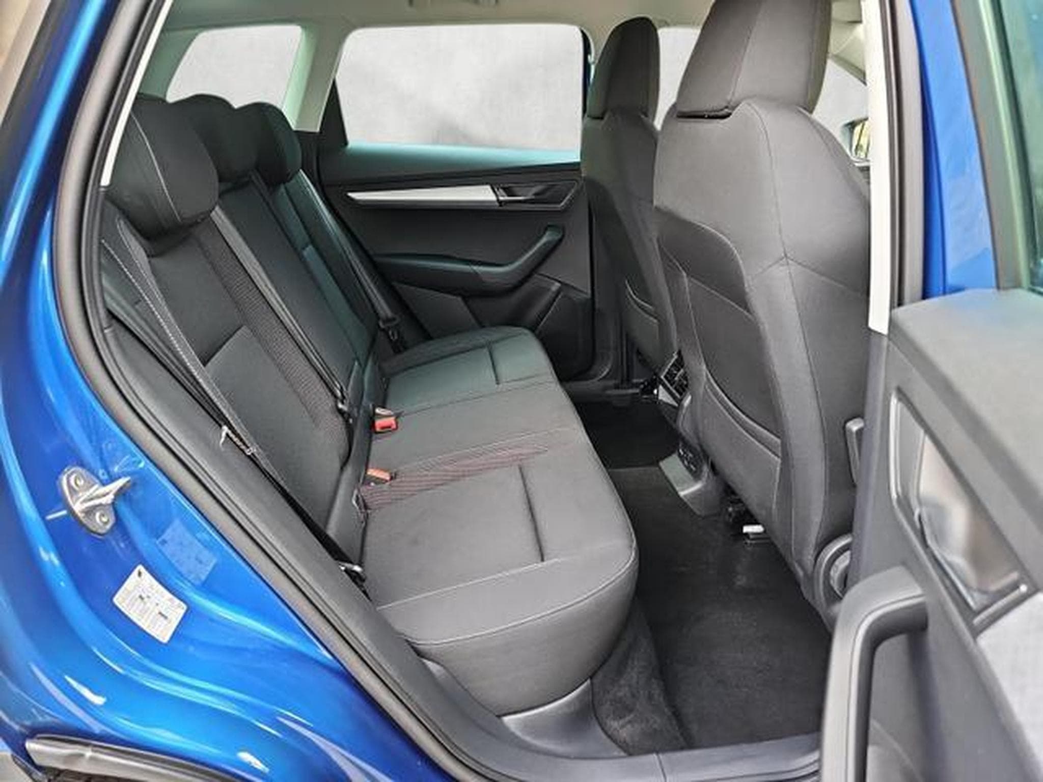 Skoda Karoq Selection (2025) - Foto 13