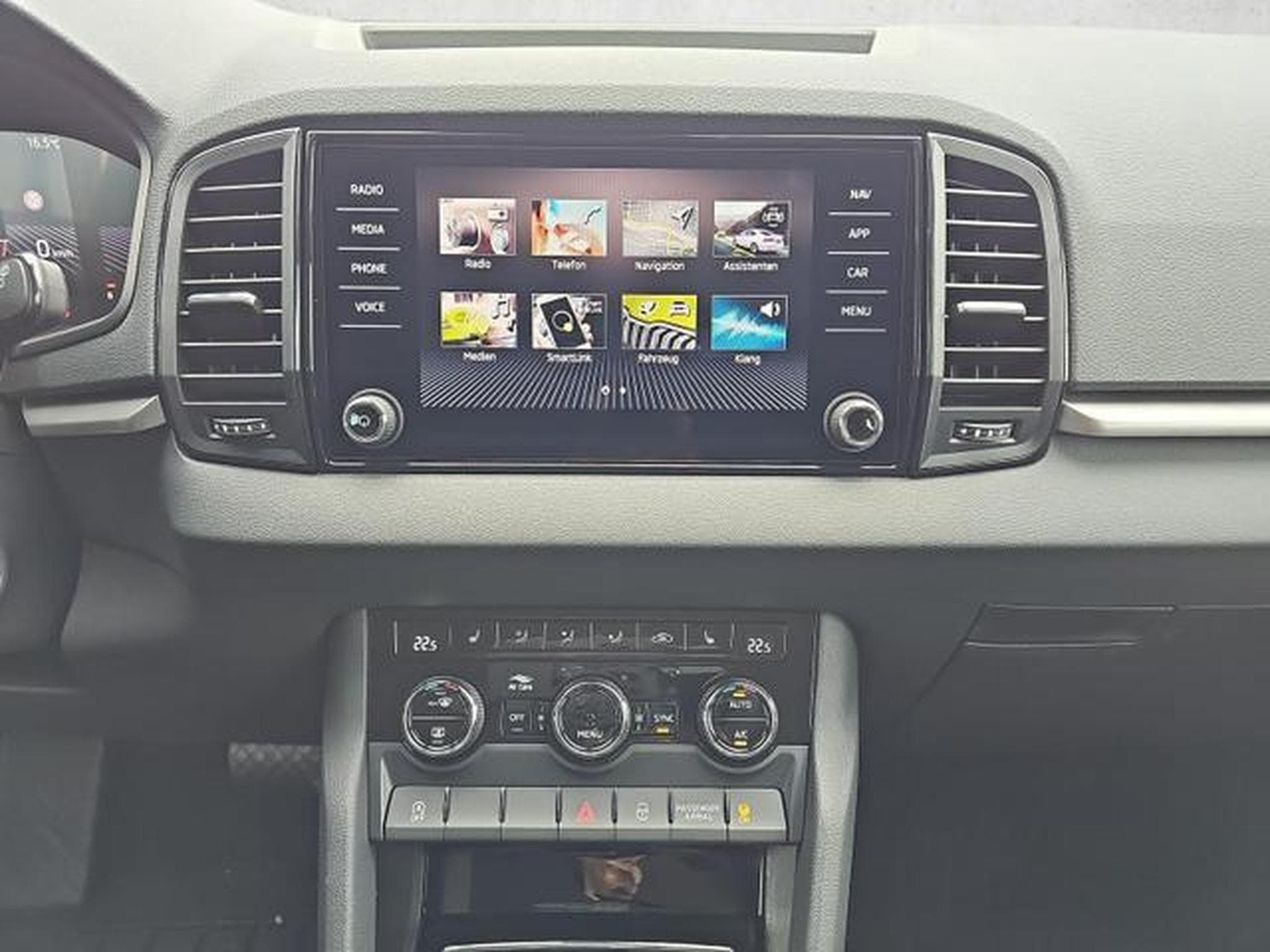 Skoda Karoq Selection (2026) - Foto 12