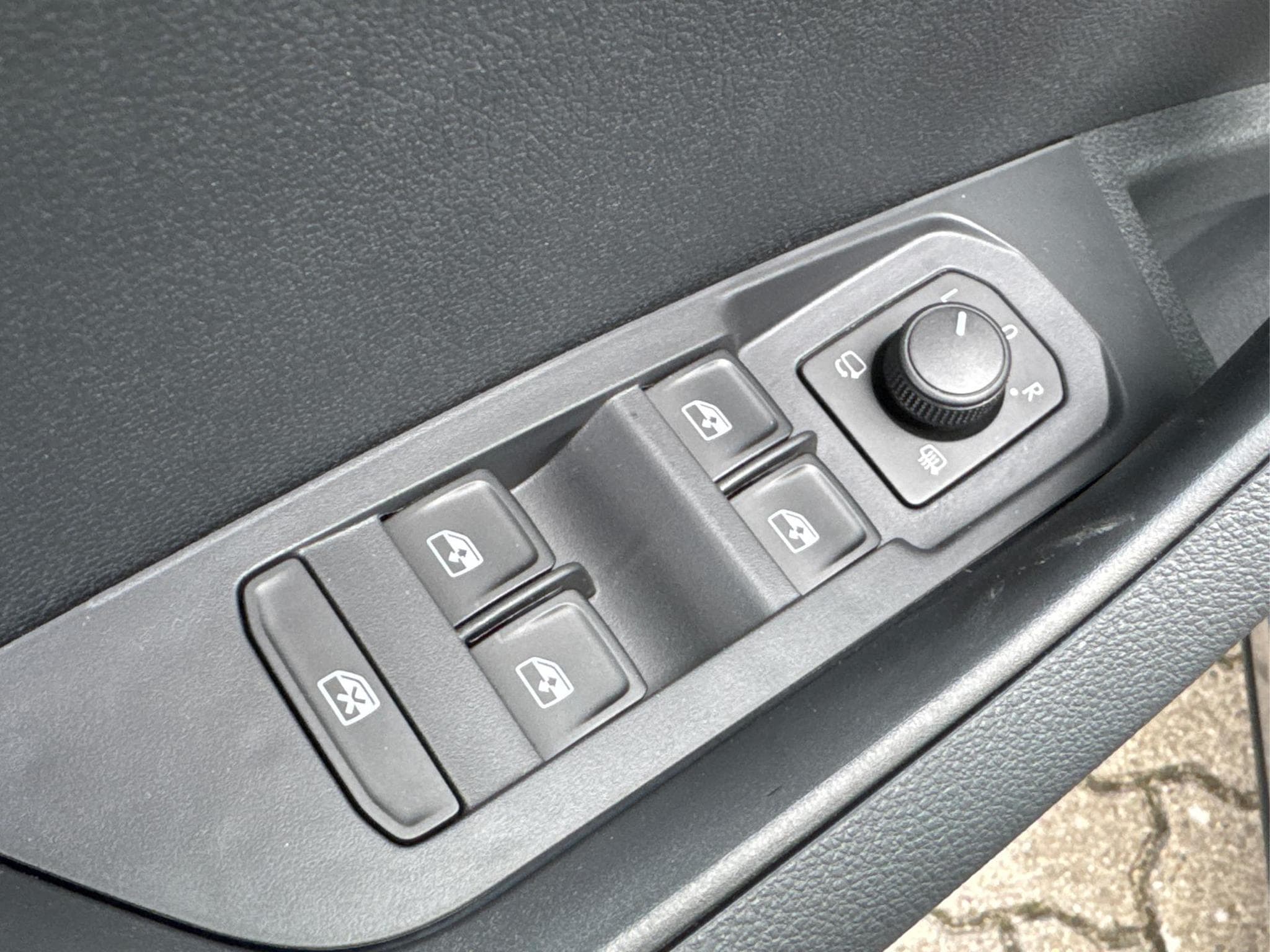 Skoda Karoq Selection (2026) - Foto 11