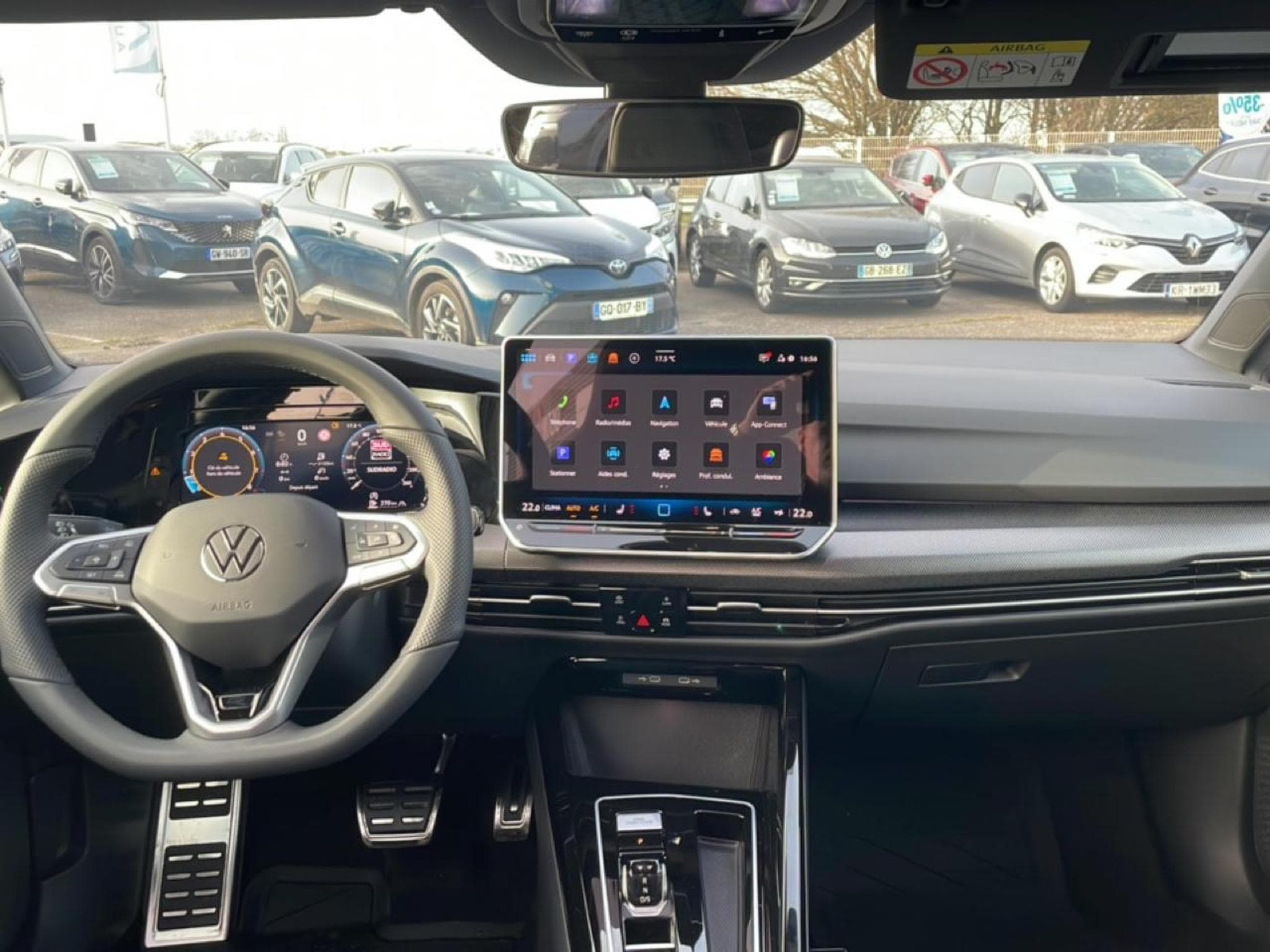 VW GOLF VIII 1.5 ETSI EVO2 150 R-LINE DSG7 (2026) - Photo 10