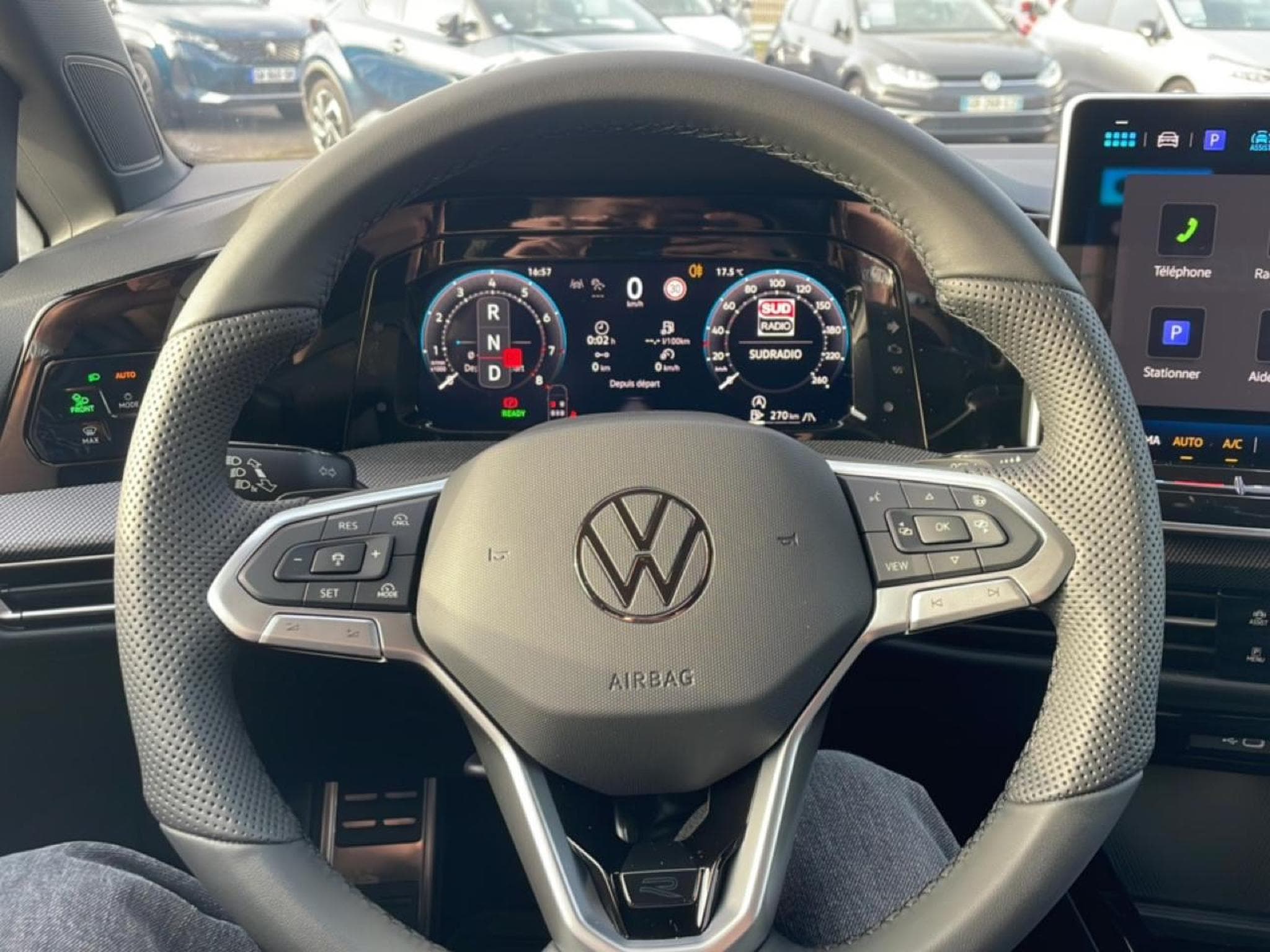 VW GOLF VIII 1.5 ETSI EVO2 150 R-LINE DSG7 (2026) - Photo 13