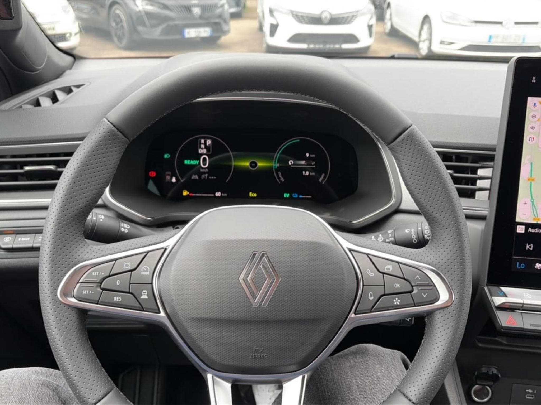 Renault CAPTUR II 1.8 E-TECH FULL HYBRID 160 TECHNO (2026) - Photo 19