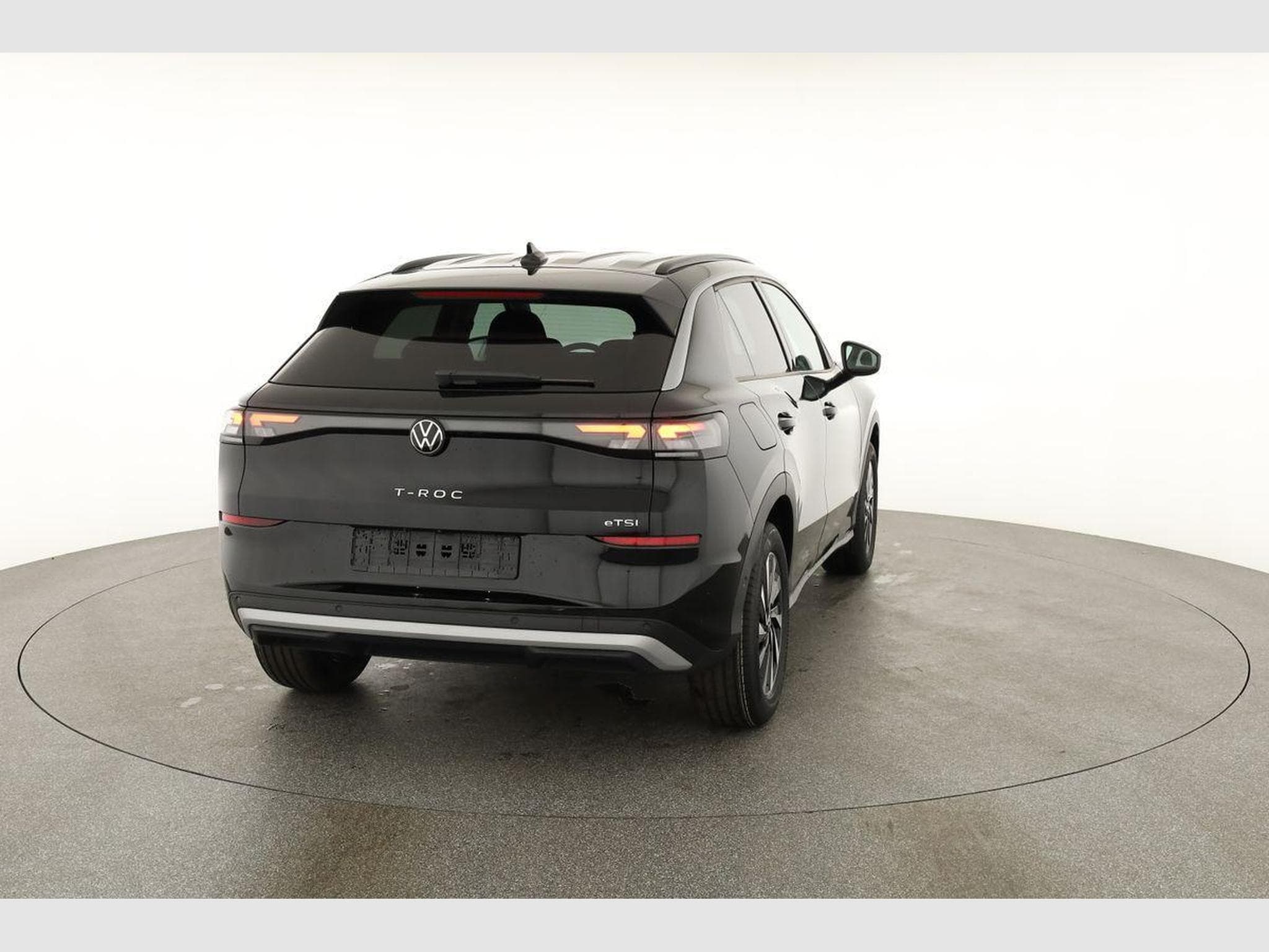 VW T-Roc 1.5 eTSI 110 kW Life (2026) - Photo 14