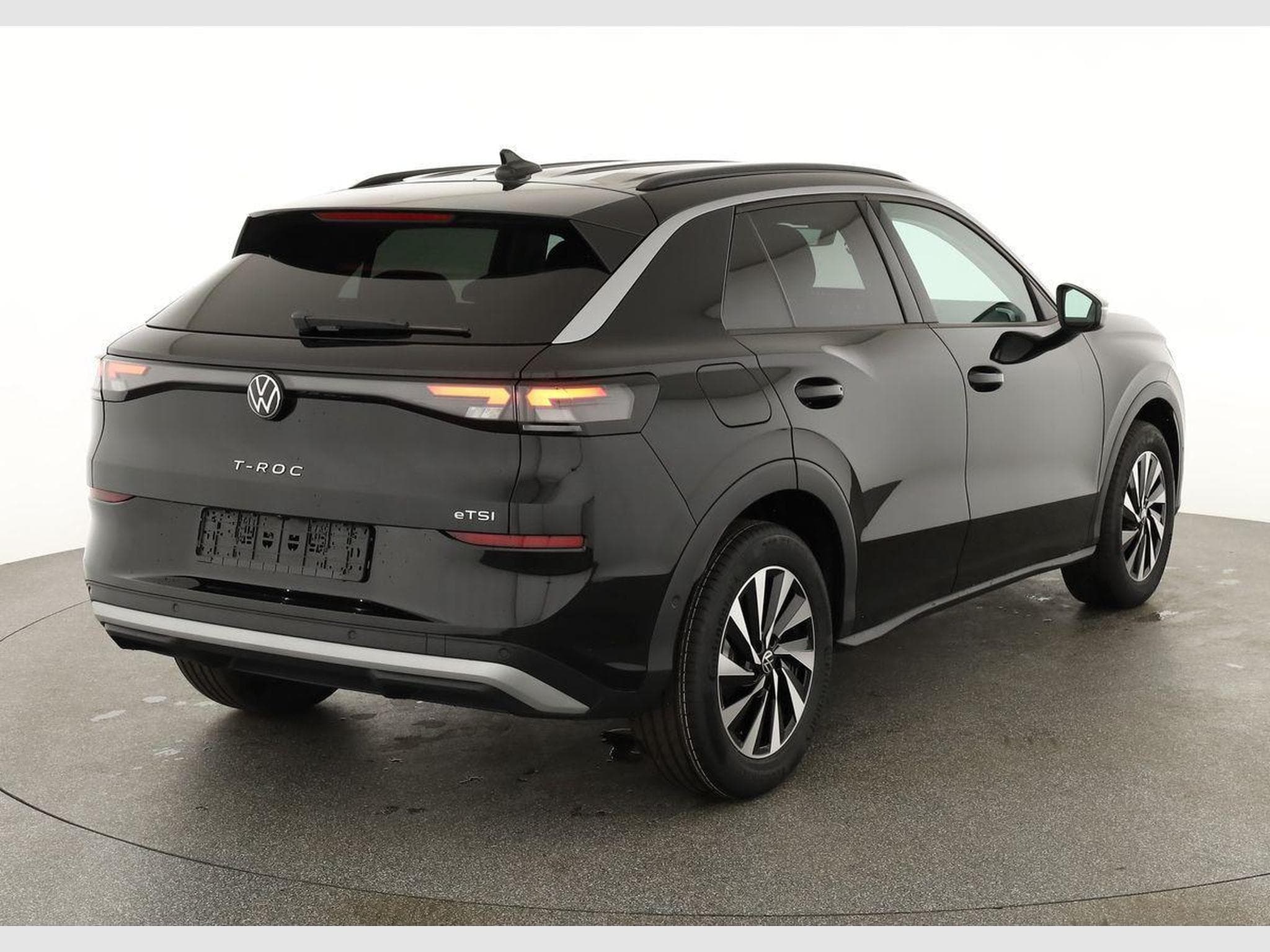 VW T-Roc 1.5 eTSI 110 kW Life (2026) - Photo 2