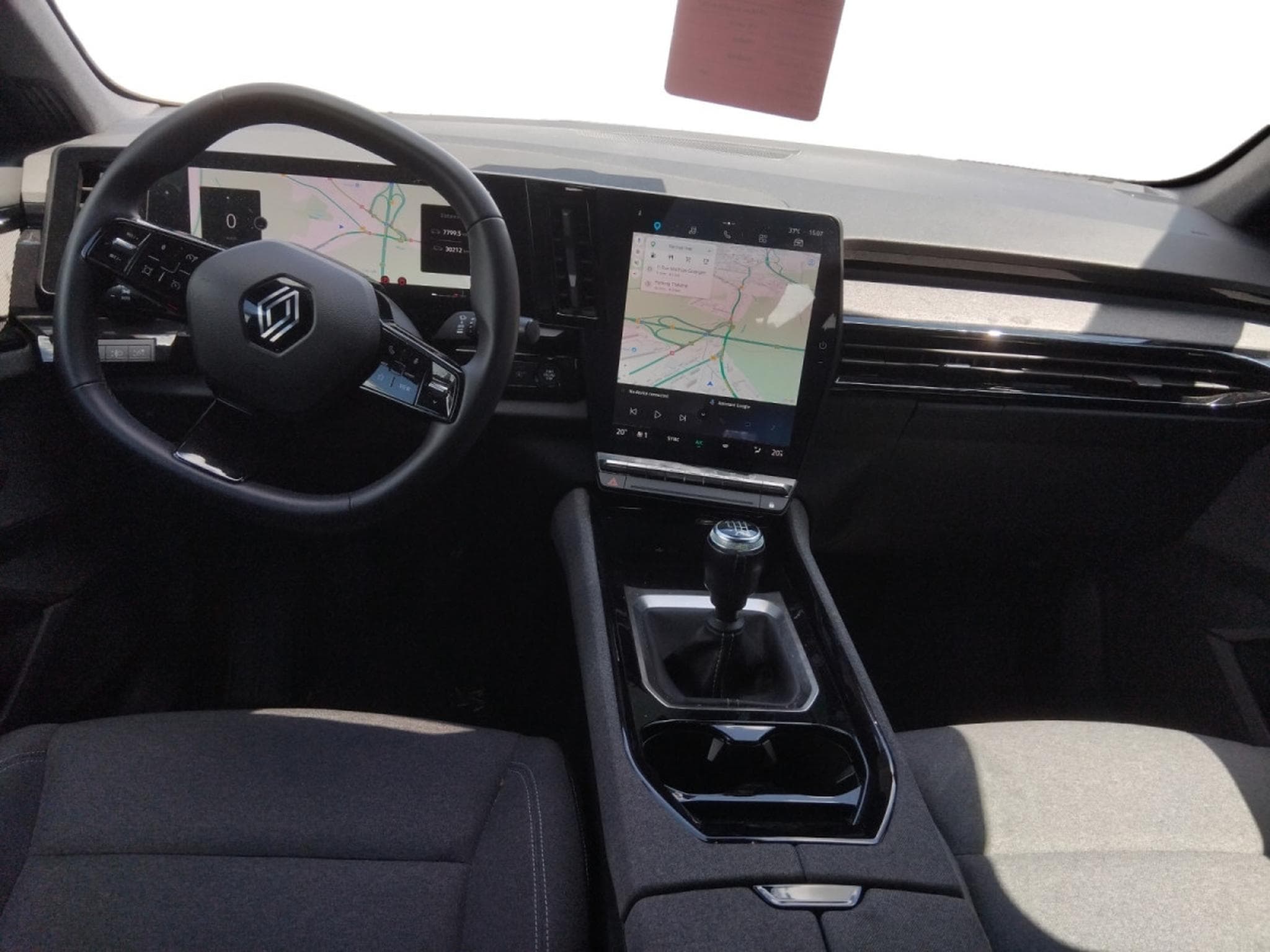 Renault Austral 1.2 TCe MHEV Equilibre 130 (2023) - Foto 6