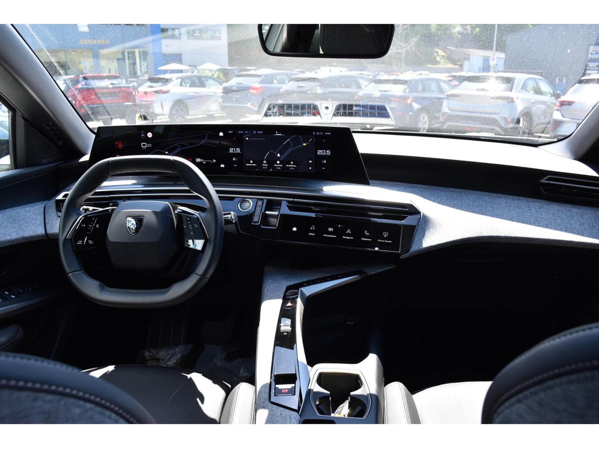 Peugeot 3008 1.2 Hybrid 145 e-DCS6 Allure ACC CAM 360 1° MAIN (2025) - Foto 9
