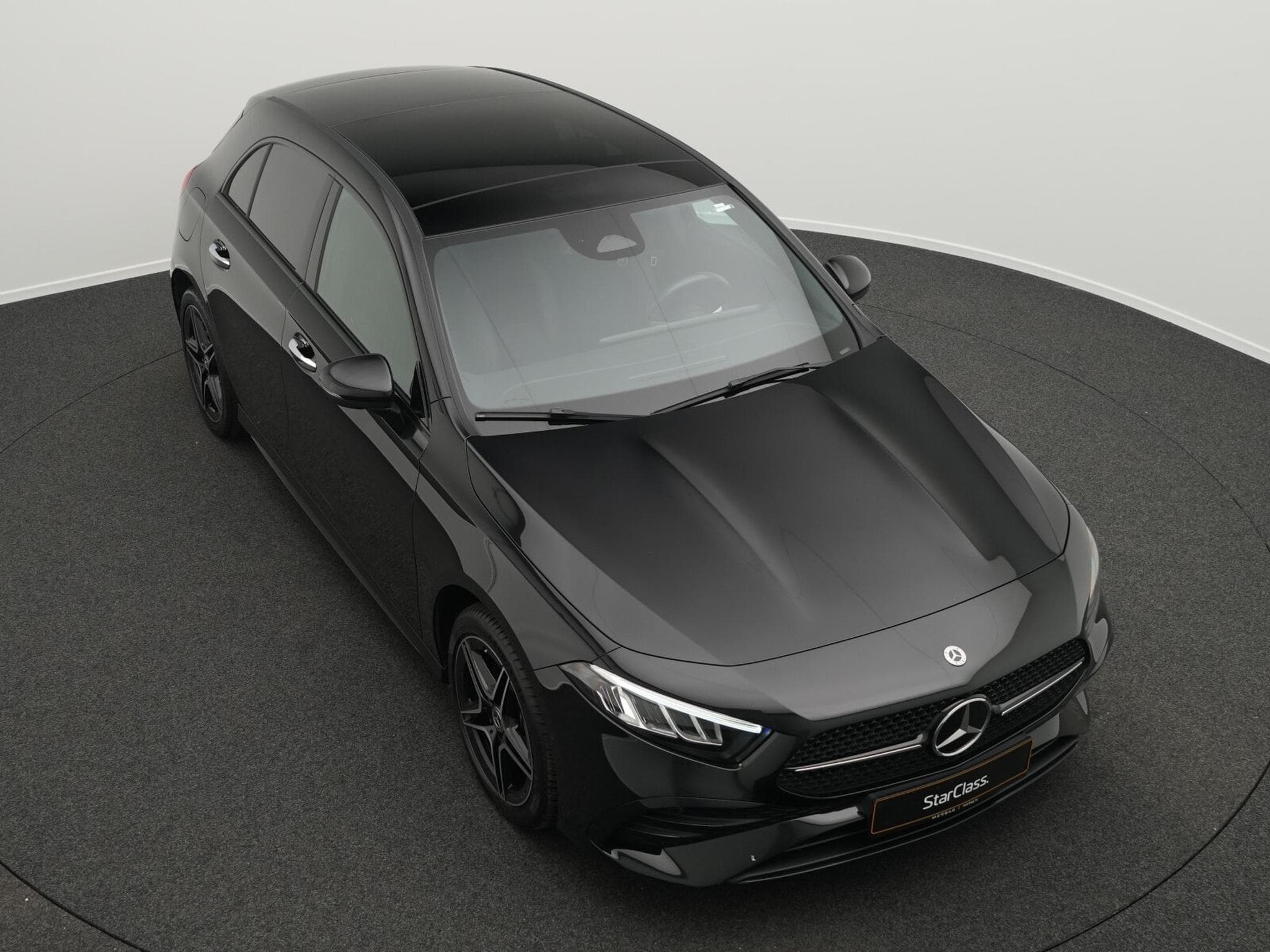 Mercedes A 250 e AMG-Line LED+Pano+Night+Keyless+Kamera (2023) - Foto 10