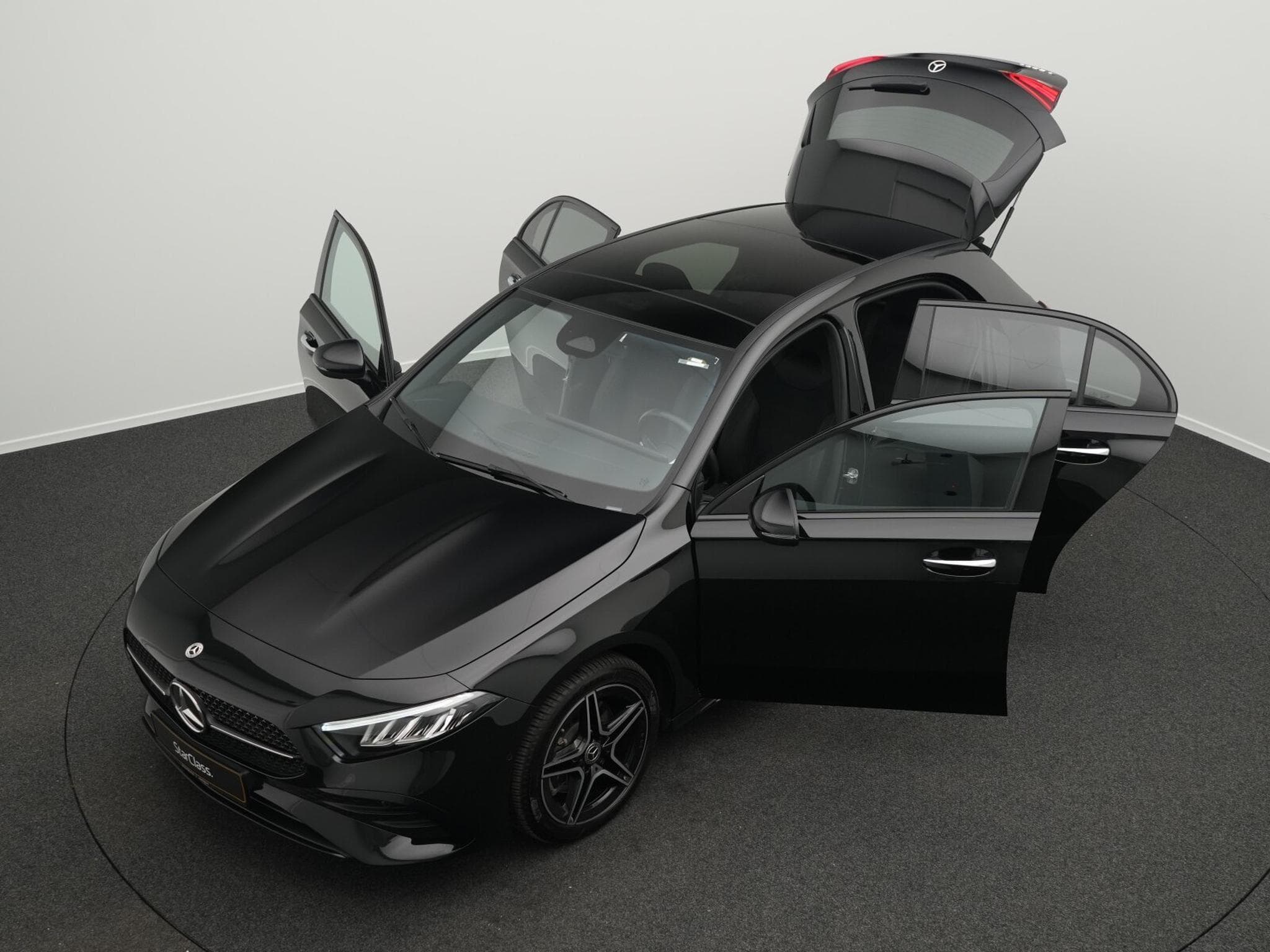 Mercedes A 250 e AMG-Line LED+Pano+Night+Keyless+Kamera (2023) - Foto 12