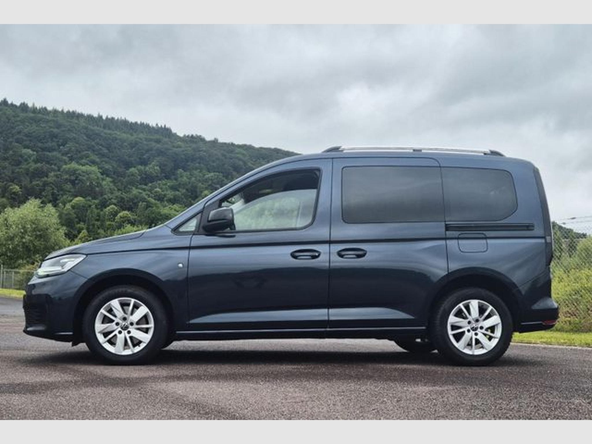 VW Caddy Caddy 1.5 Life DSG, AHK,, LED, Navi. (2022) - Photo 2