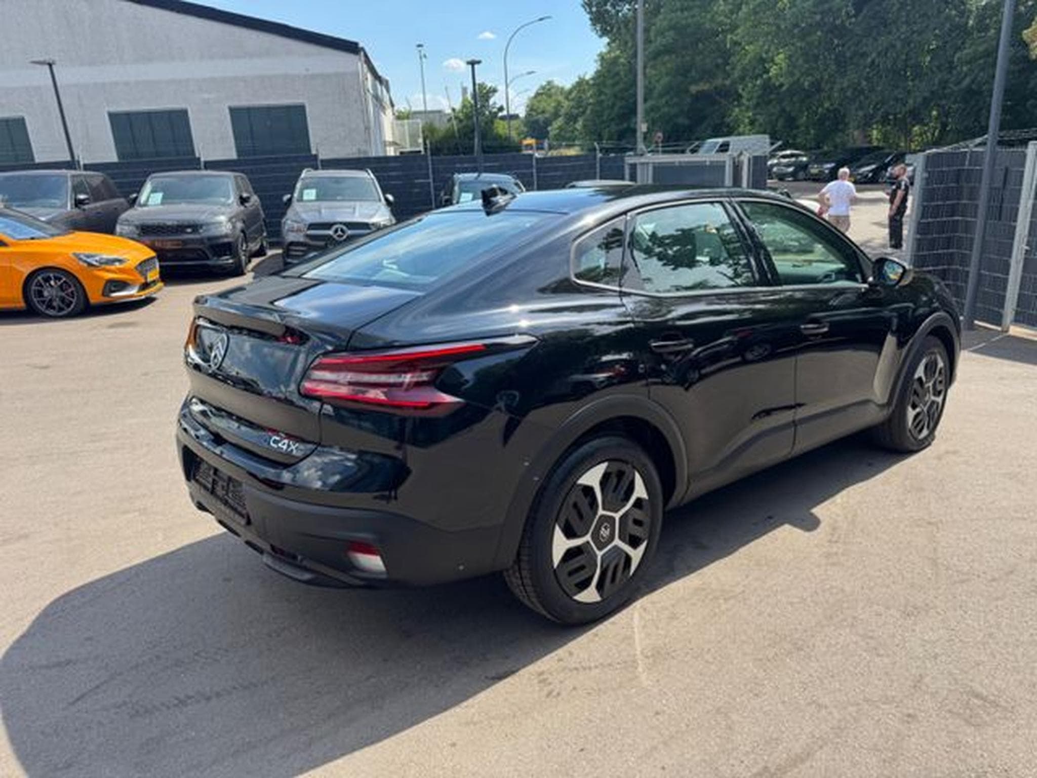 Citroën C4 X C4 X e PLUS 115 KW *RANGE EXTENDER*1.HD*LED*AUT (2025) - Photo 6