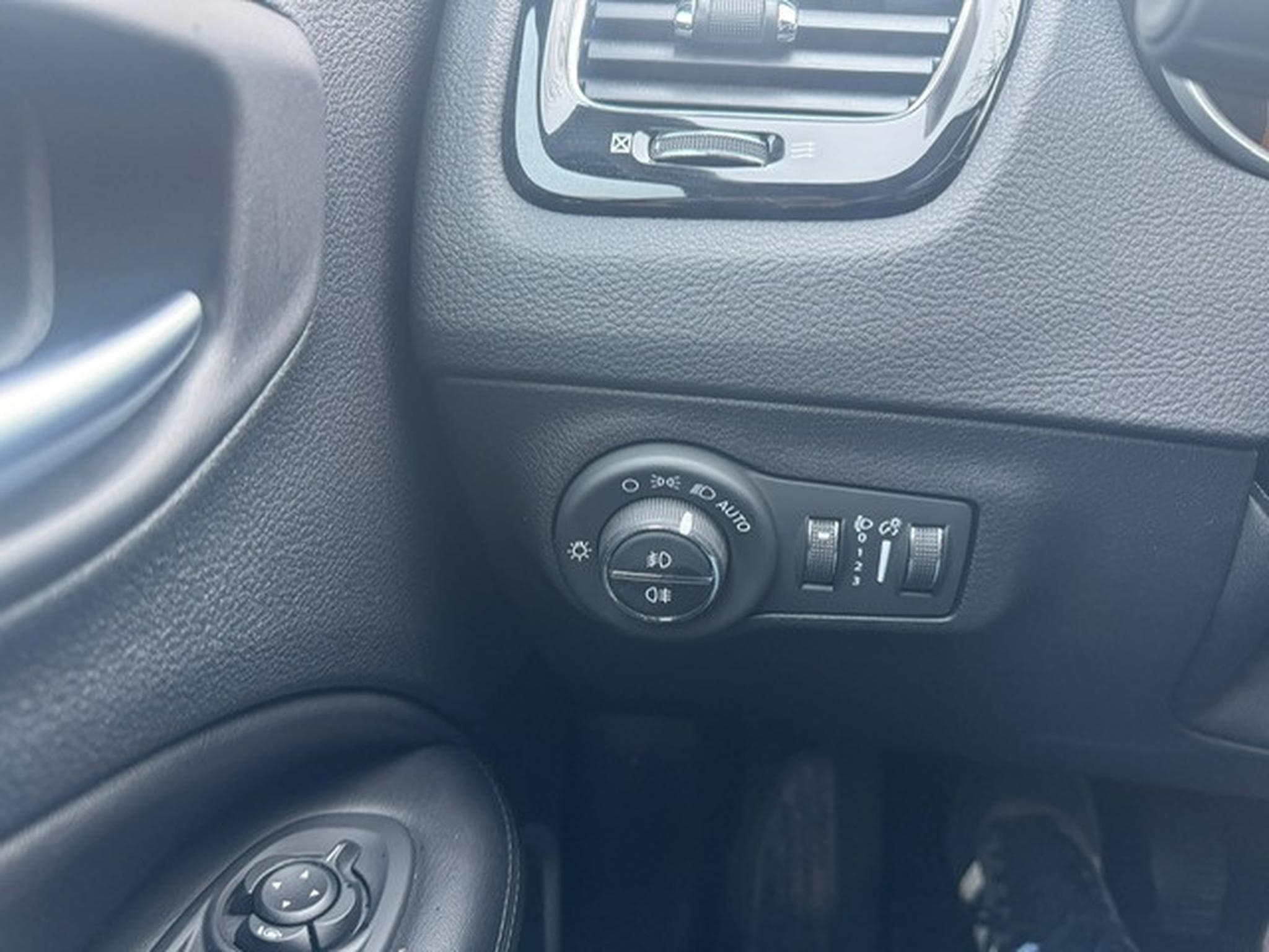 Jeep Compass JEEP COMPASS LONGITUDE LEDER NAVI KAMERA (2019) - Foto 16