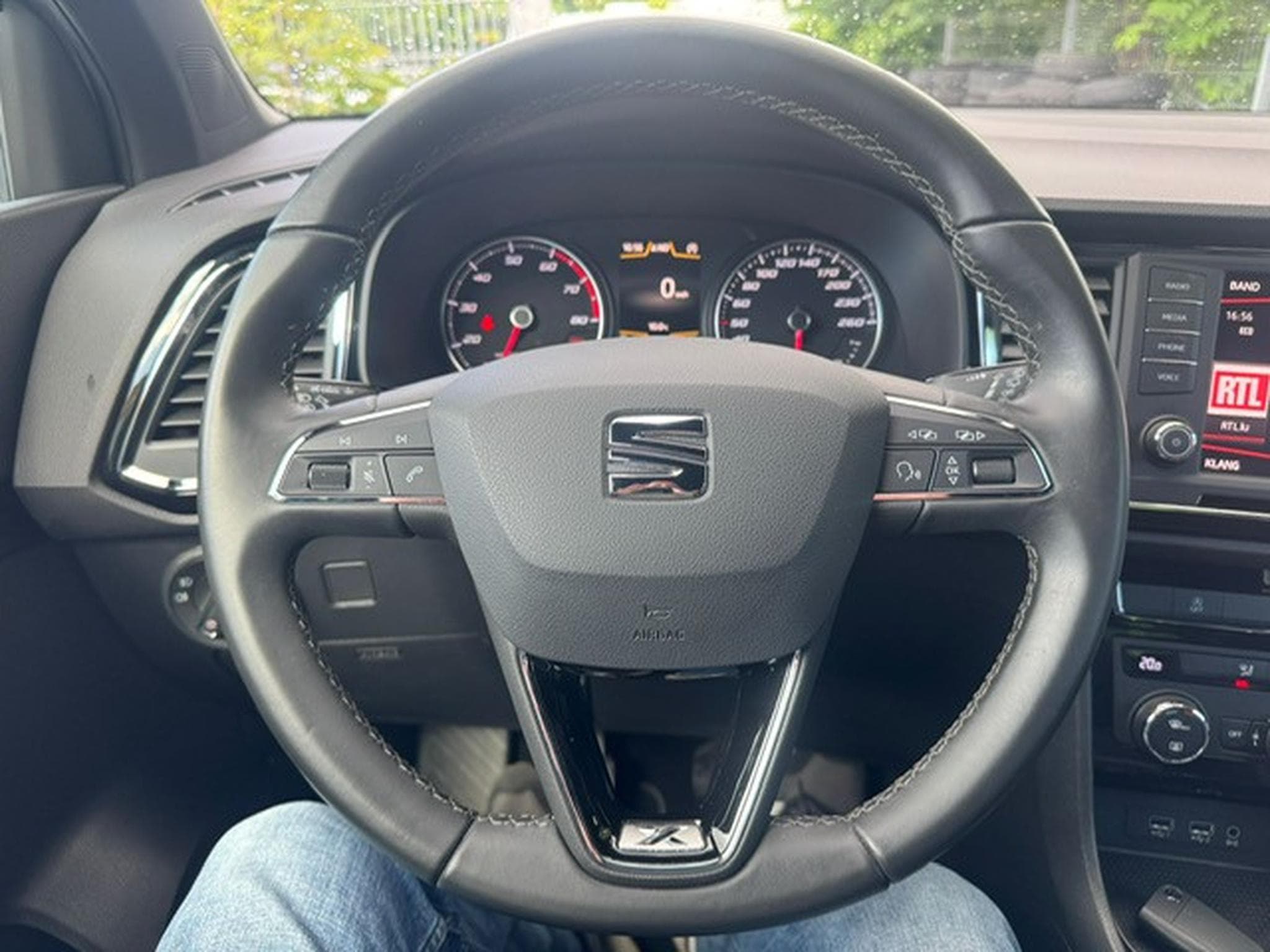 Seat Ateca SEAT ATECA Xcellence LED NAVI AHK BLUETOOTH (2017) - Foto 12