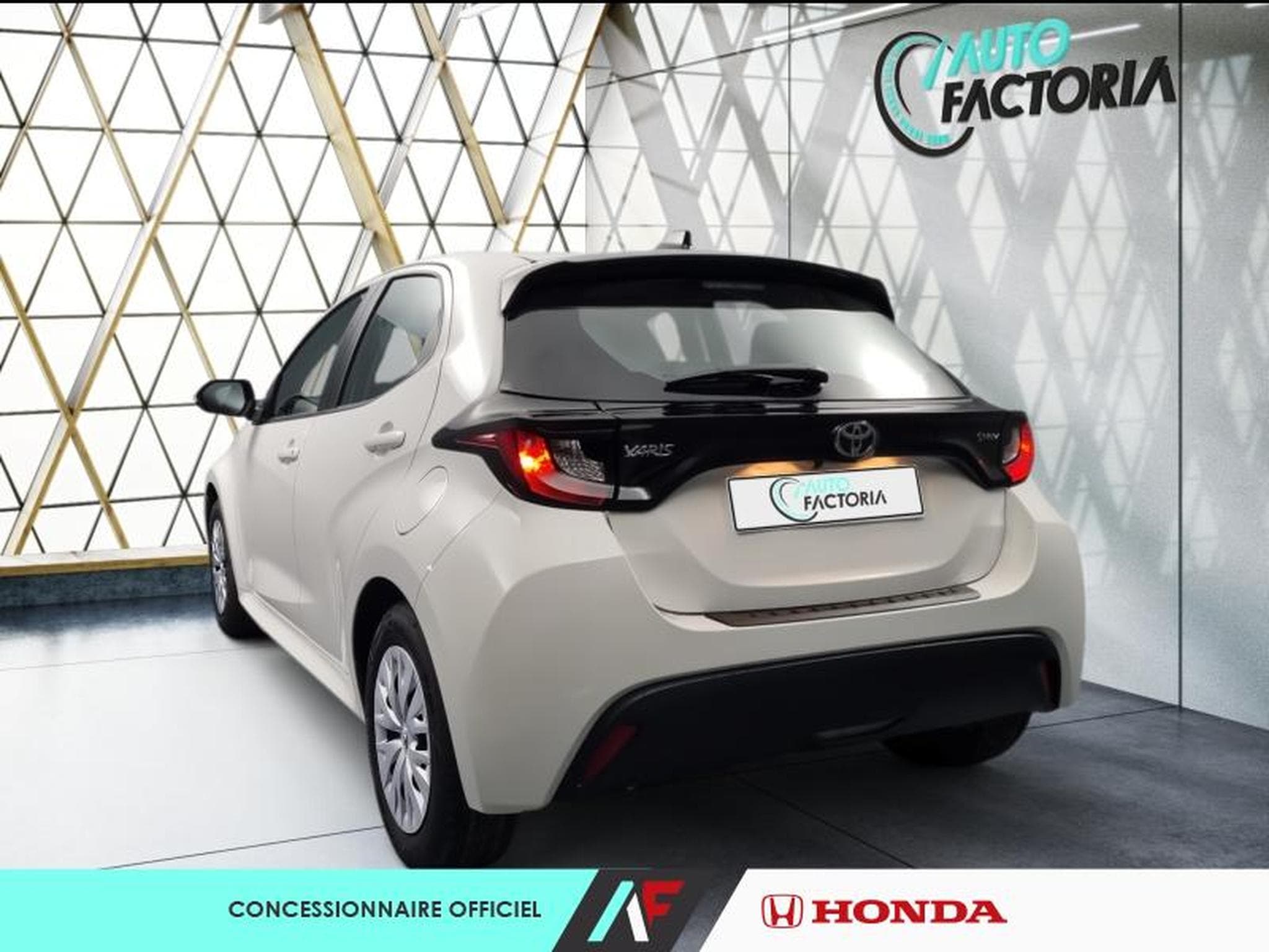 Toyota Yaris -21% 116h confort 5p MY25 (2025) - Photo 2