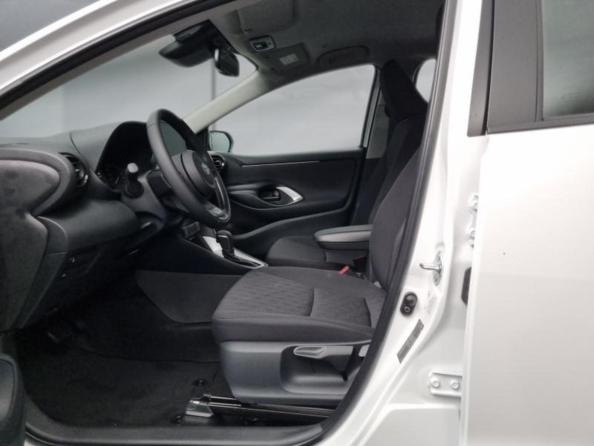 Toyota Yaris -21% 116h confort 5p MY25 (2025) - Photo 7