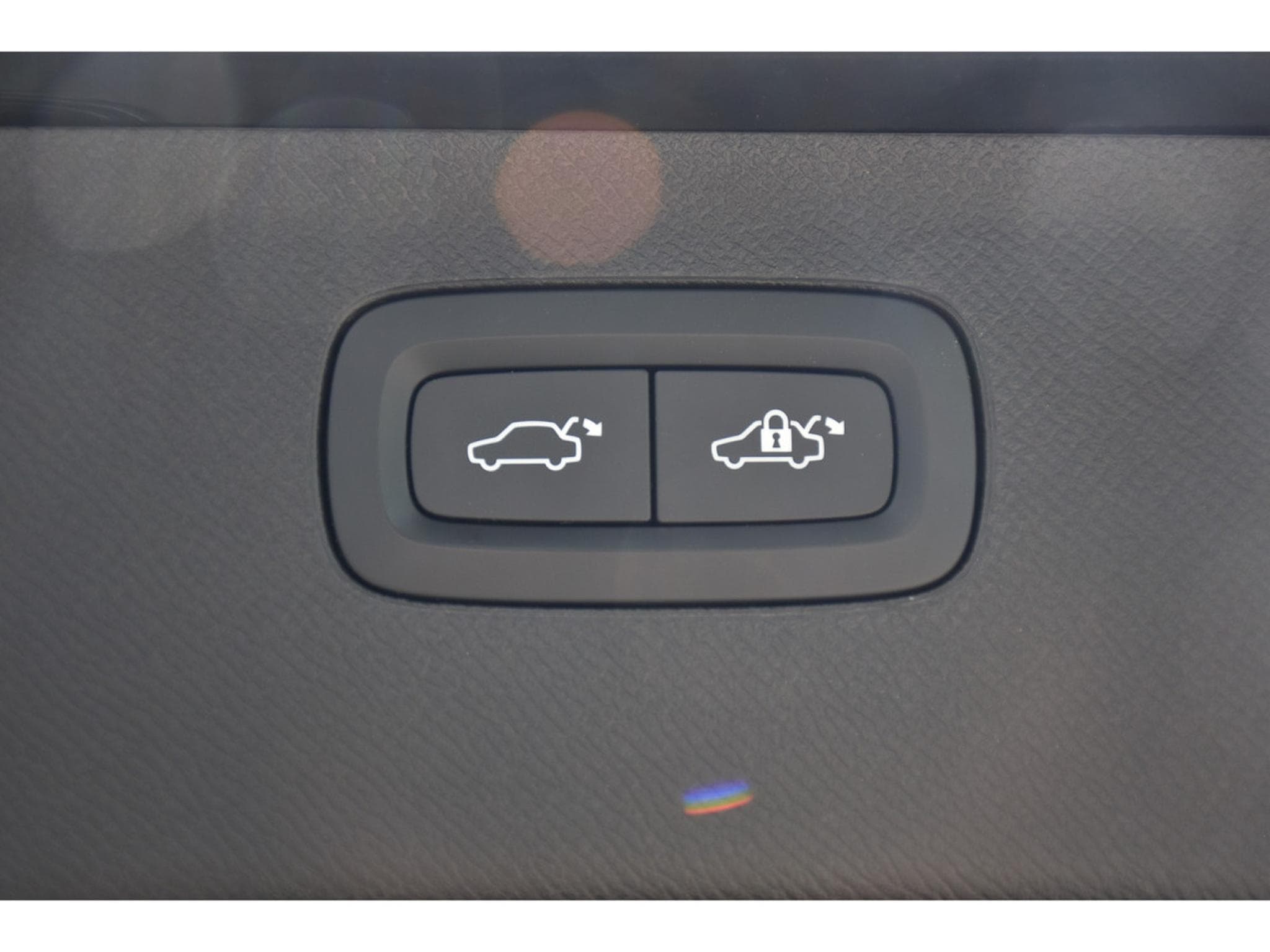 Volvo XC90 2.0 B5 4WD Plus Dark 7Pl. Gear. PANO MEMO HARMAN ATT RMQ 1°M (2023) - Photo 23