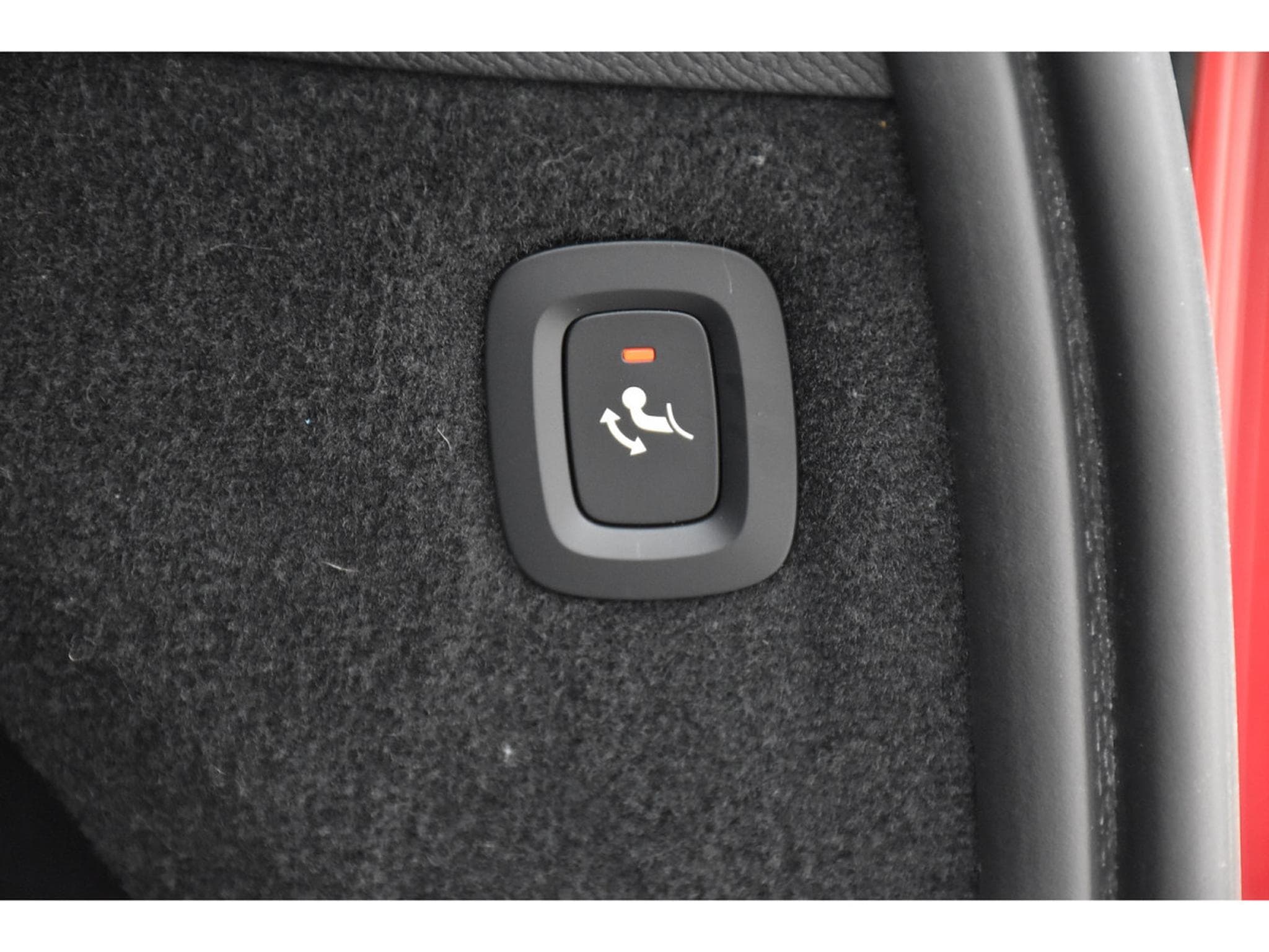 Volvo XC90 2.0 B5 4WD Plus Dark 7Pl. Gear. PANO MEMO HARMAN ATT RMQ 1°M (2023) - Photo 24