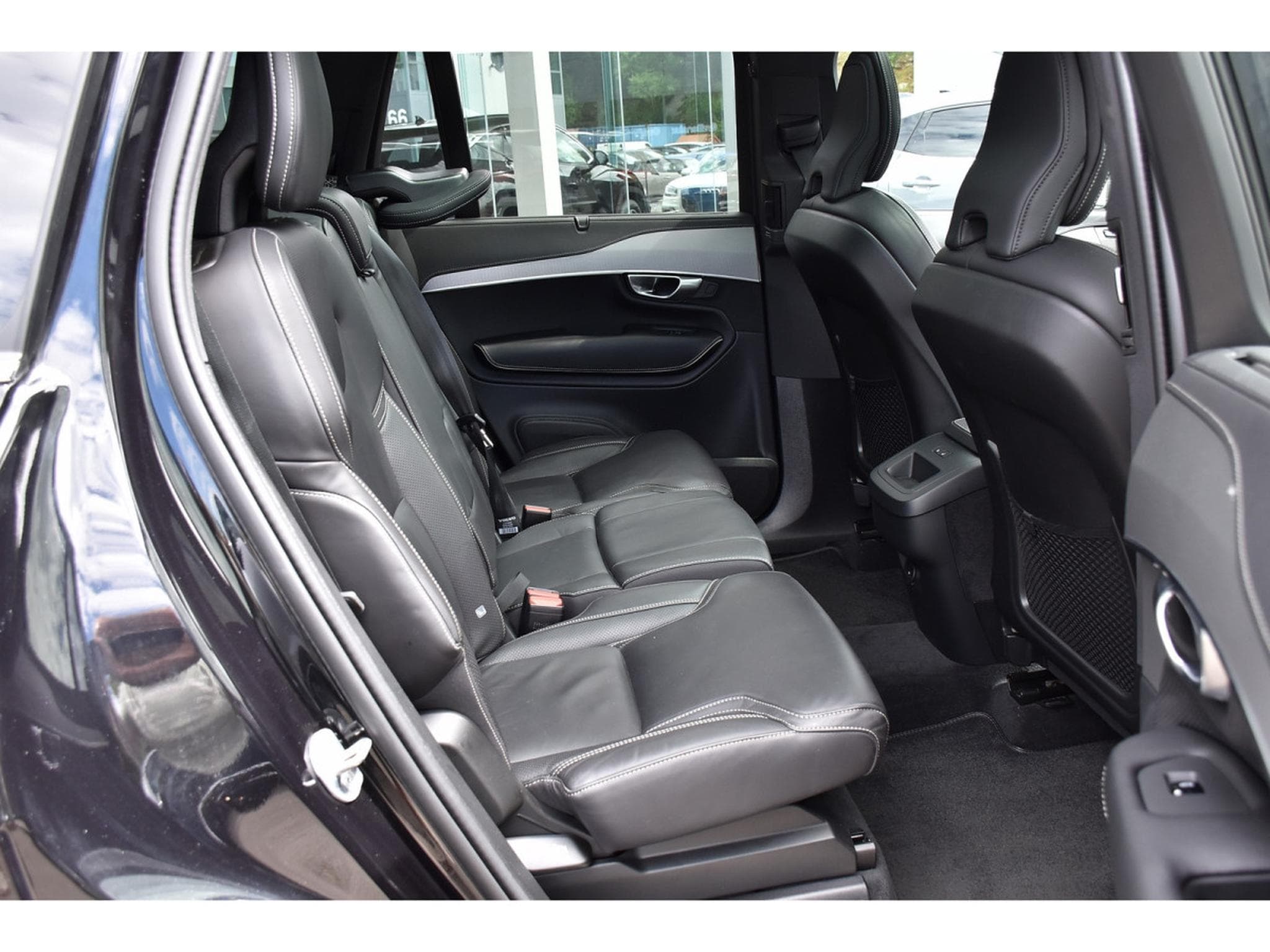 Volvo XC90 2.0 B5 4WD Plus Dark 7Pl. Gear. PANO MEMO HARMAN ATT RMQ 1°M (2023) - Photo 8