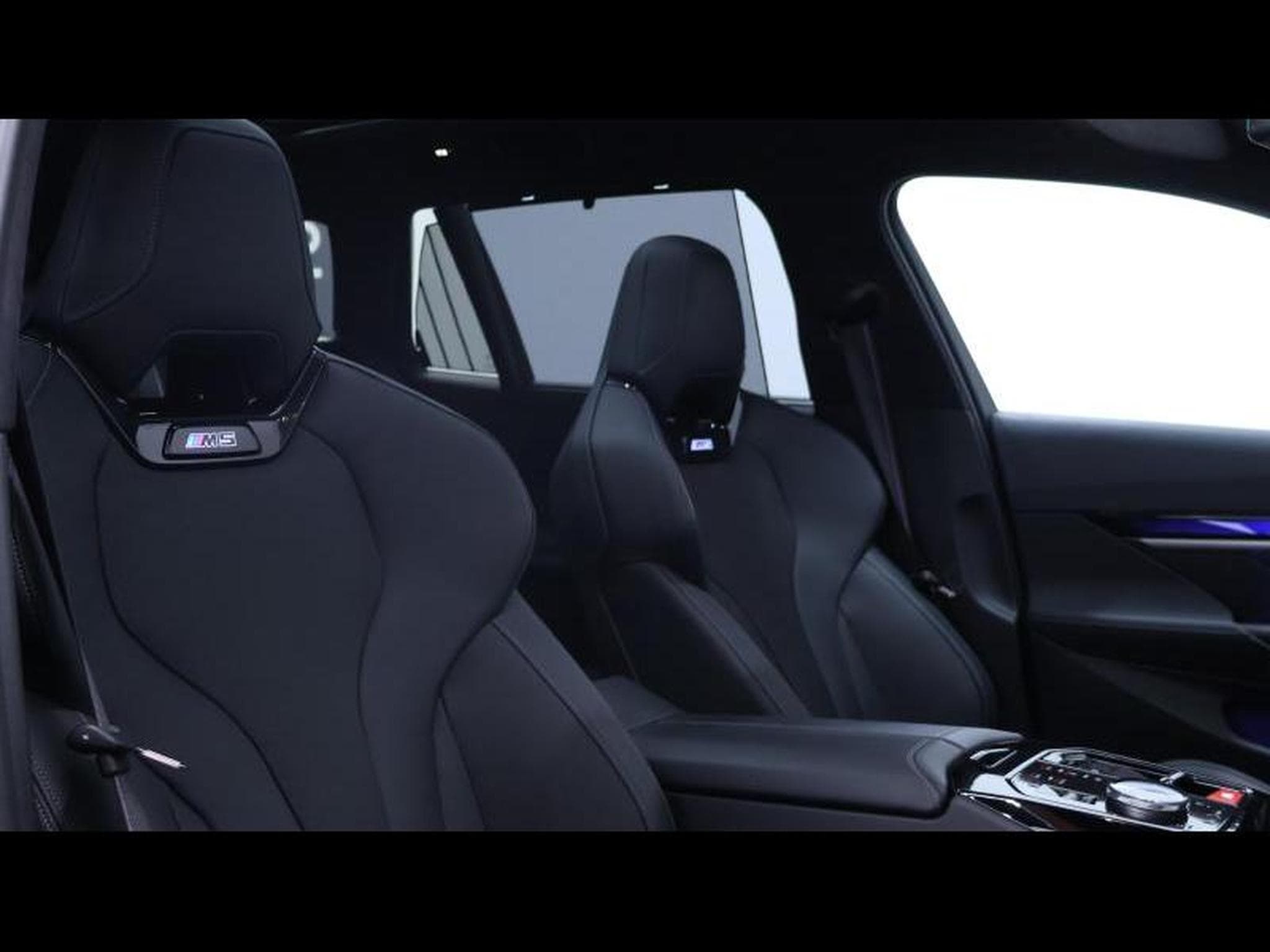 BMW M5 Touring 727 ch (2025) - Photo 13