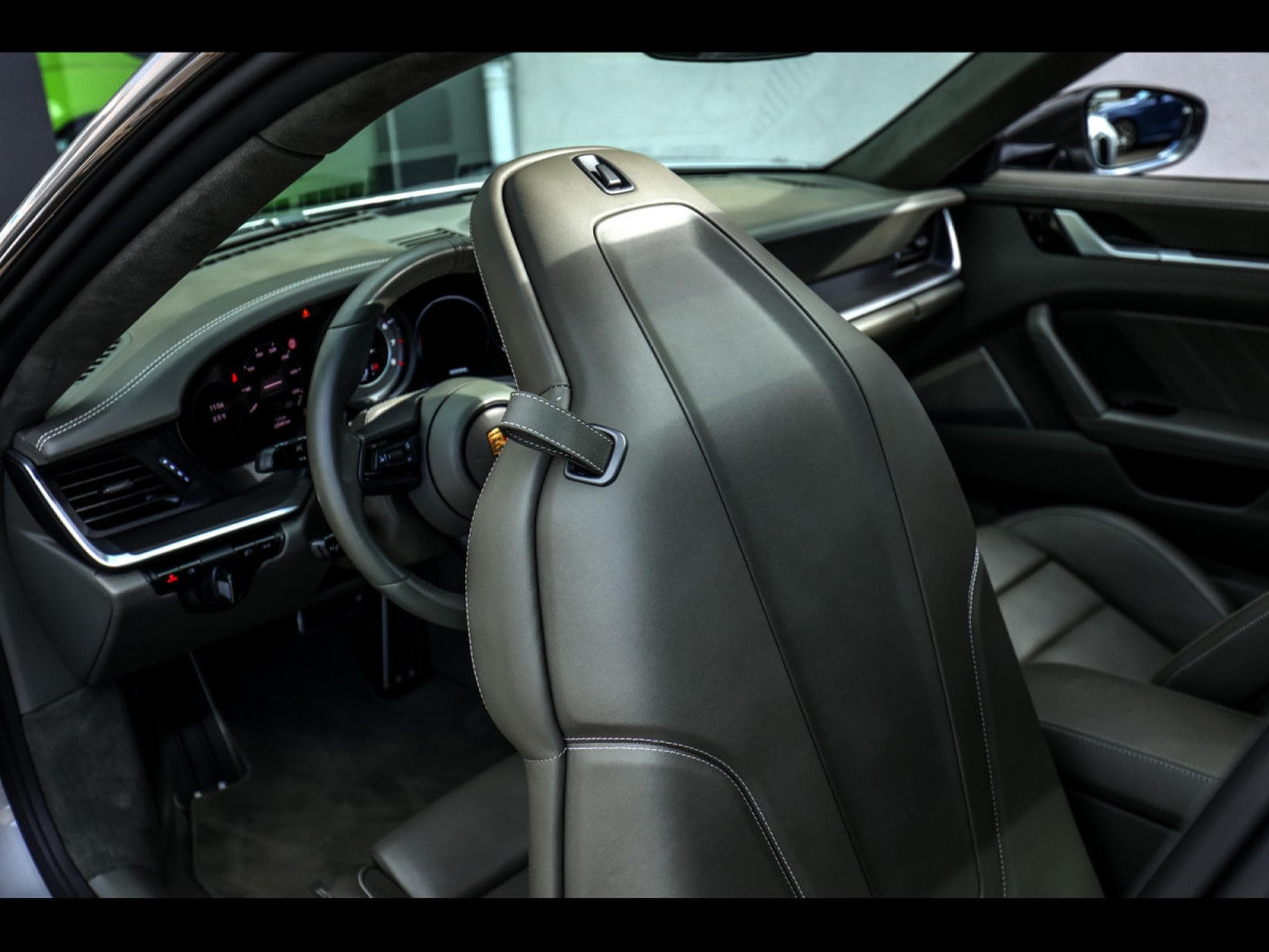 Porsche 911 (992.1) TURBO S COUPE PDK – GT-SILVER – IMMAT FR. - PORSCHE (2020) - Foto 13