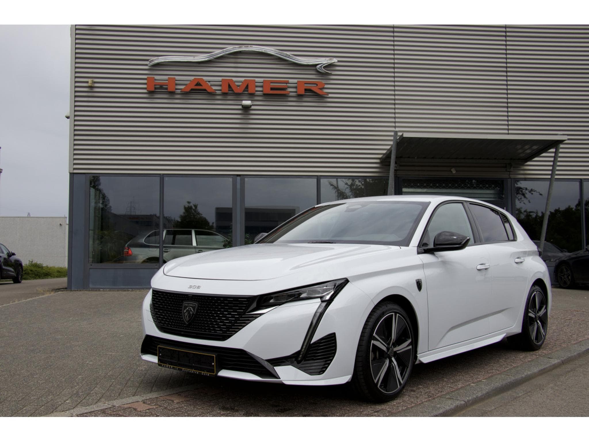 Peugeot 308 BlueHDi 130 EAT8 GT ACC 360° attelage - sièges massage (2024) - Photo 1