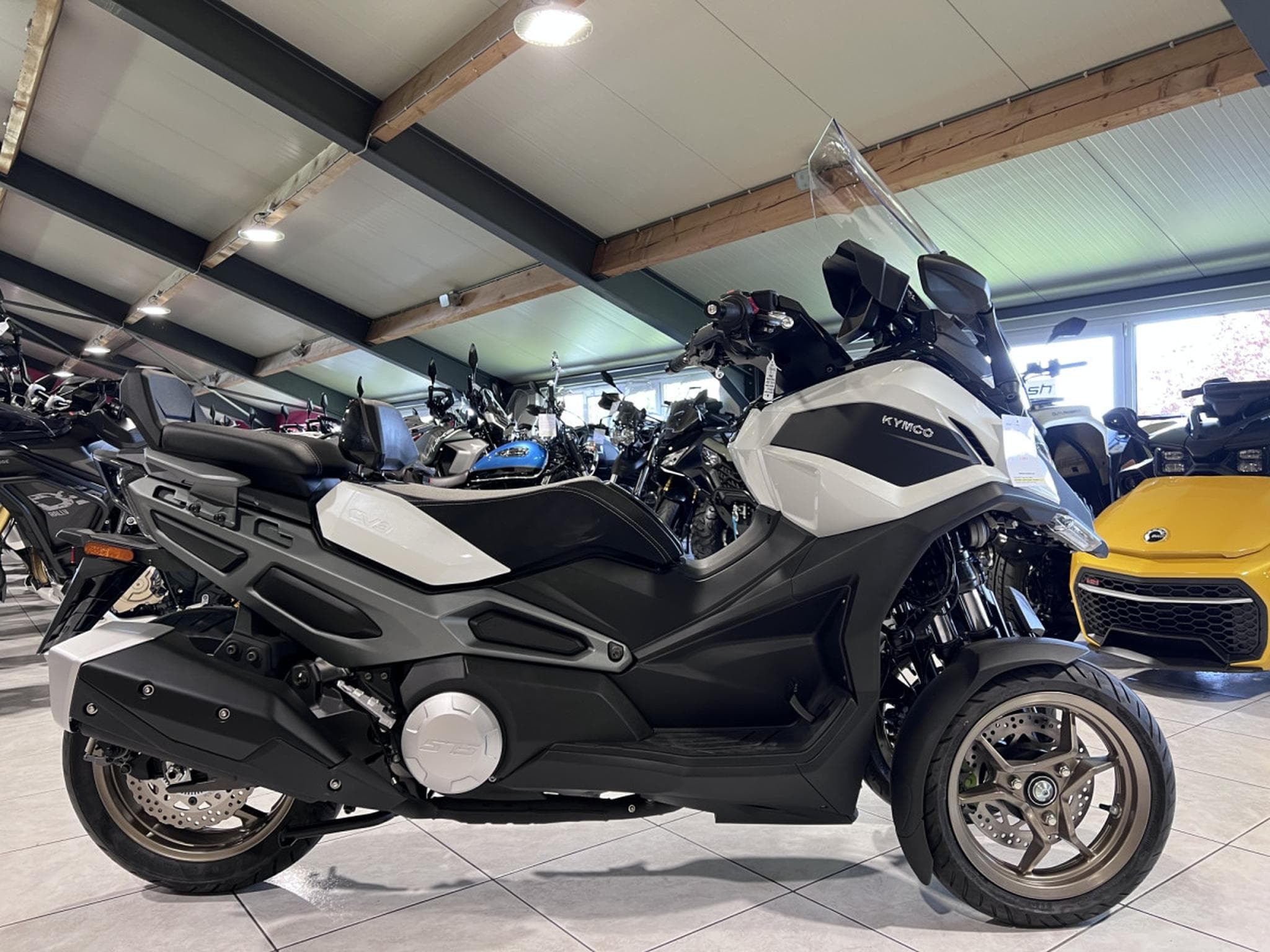 Kymco CV3 575 (2026) - Foto 1