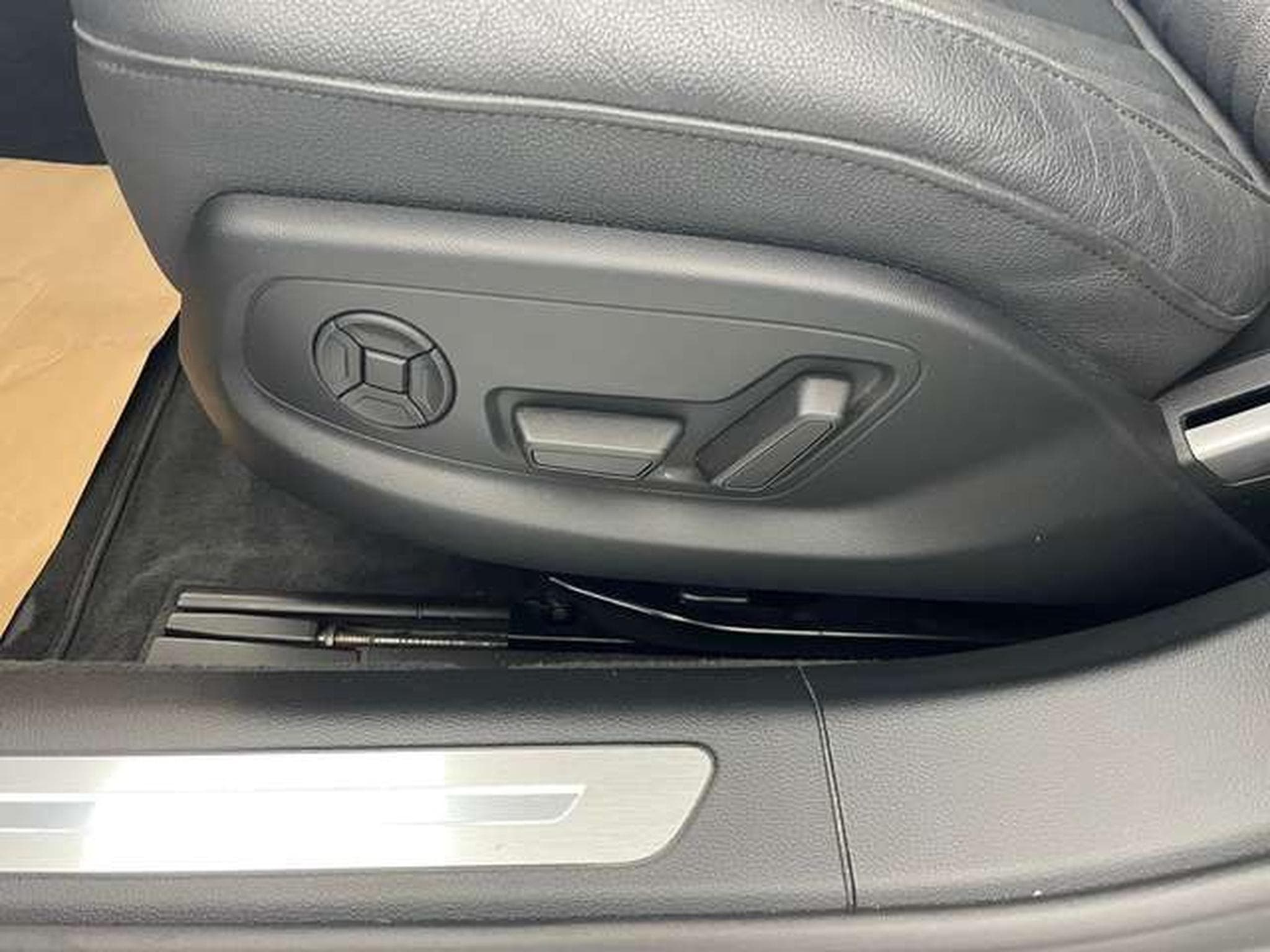 Audi A8 55 TFSI quattro JUSQU'A 36 MOIS DE GARANTIE (2022) - Photo 10