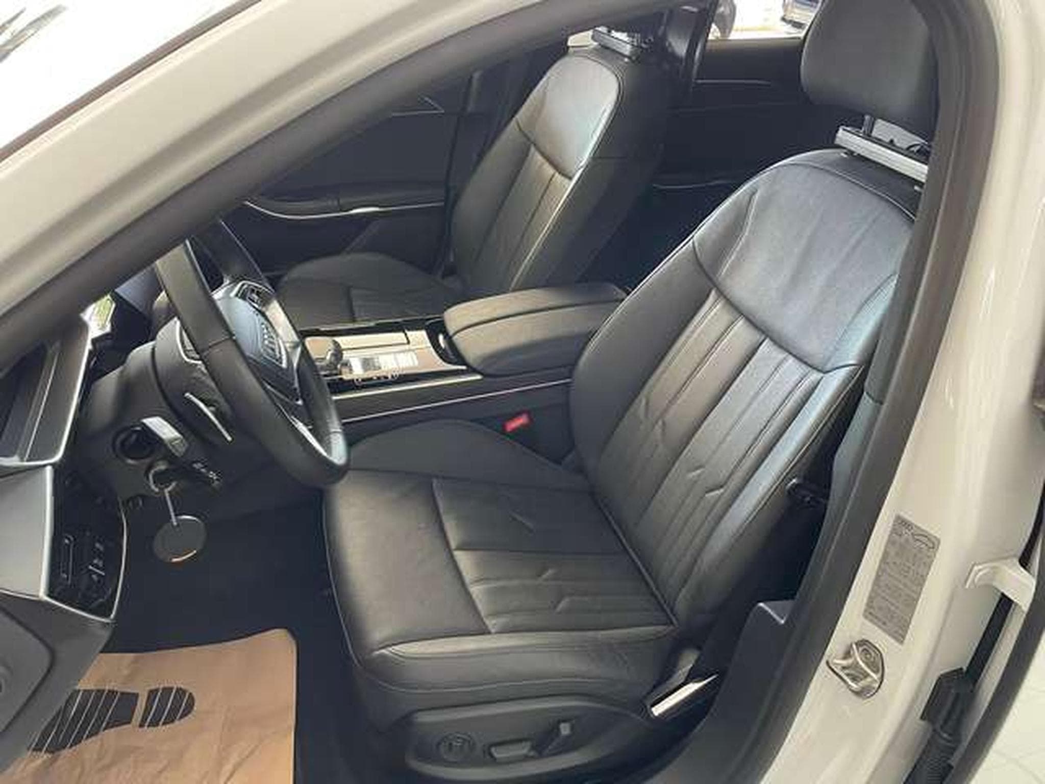 Audi A8 55 TFSI quattro JUSQU'A 36 MOIS DE GARANTIE (2022) - Photo 12