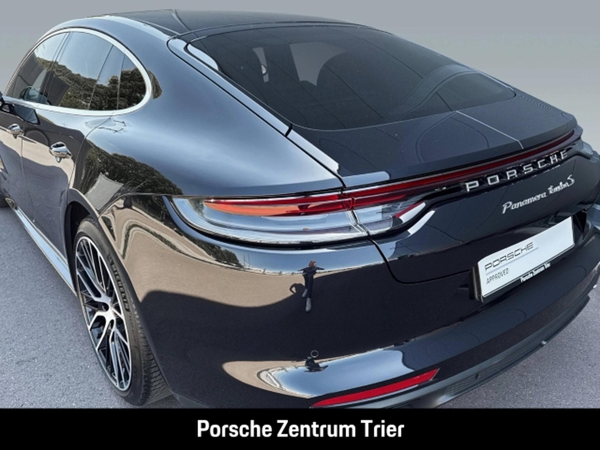 Porsche Panamera S (2022) - Photo 10