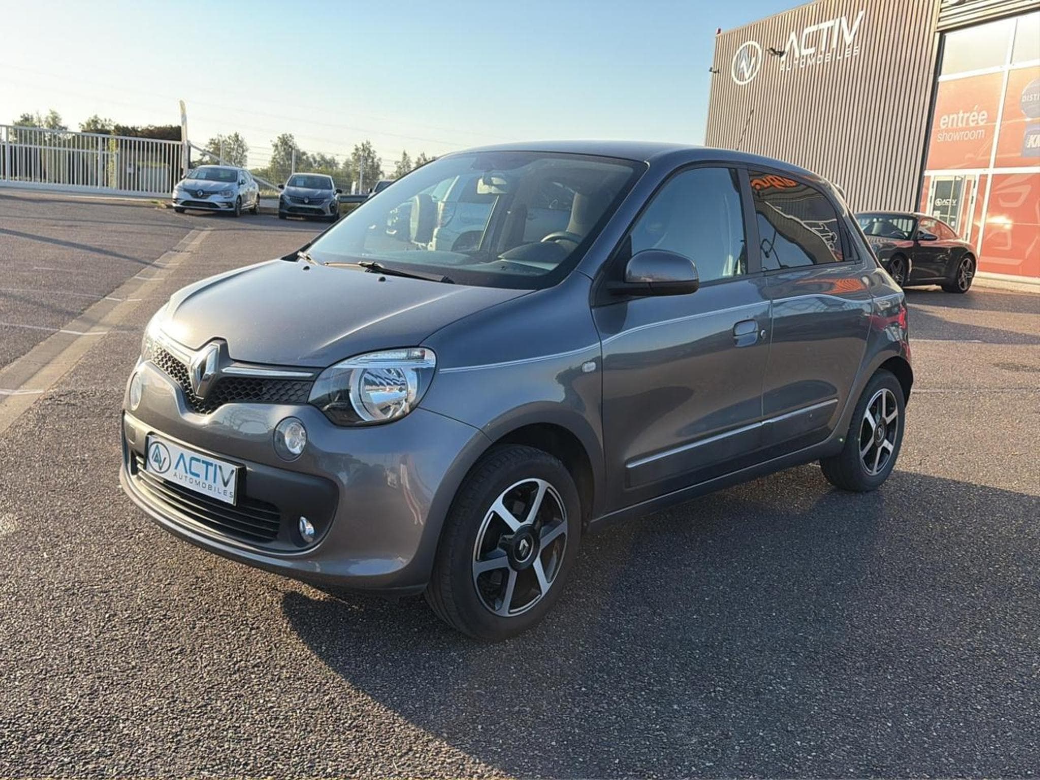 Renault TWINGO III 0.9 TCE 90 ENERGY INTENS (2017) - Photo 1