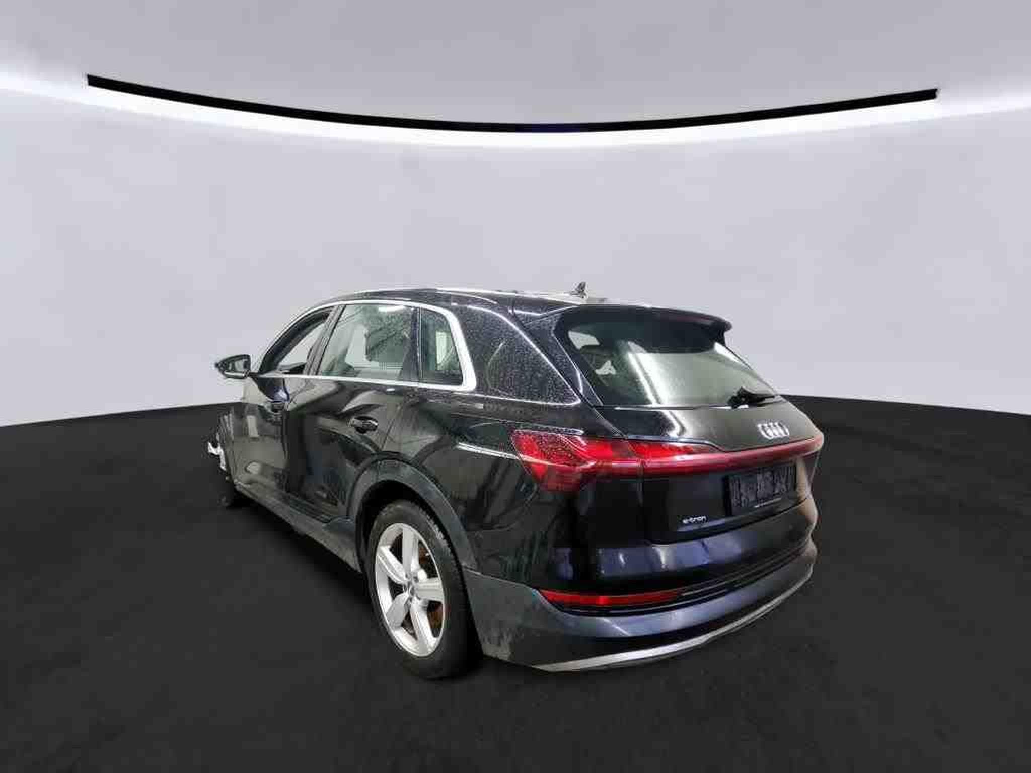 Audi e-tron Advanced (2022) - Photo 4